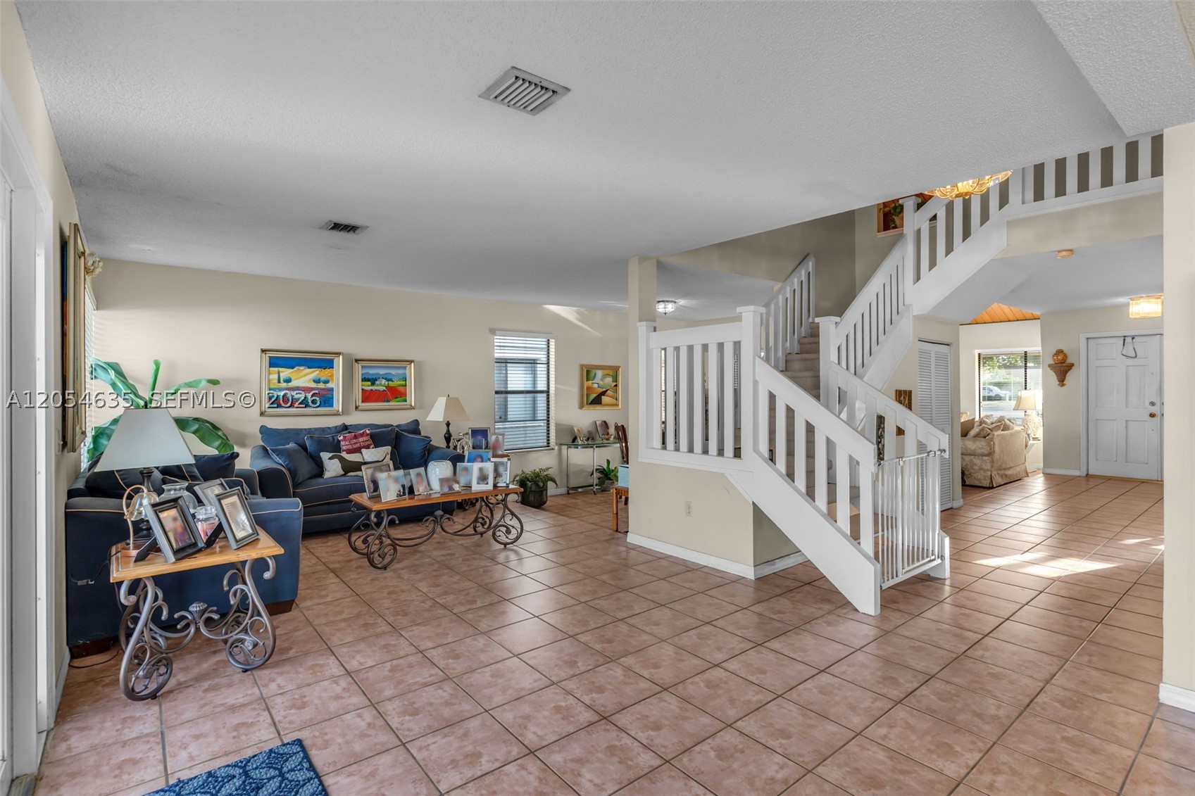 LINDGREN EAST - Residential