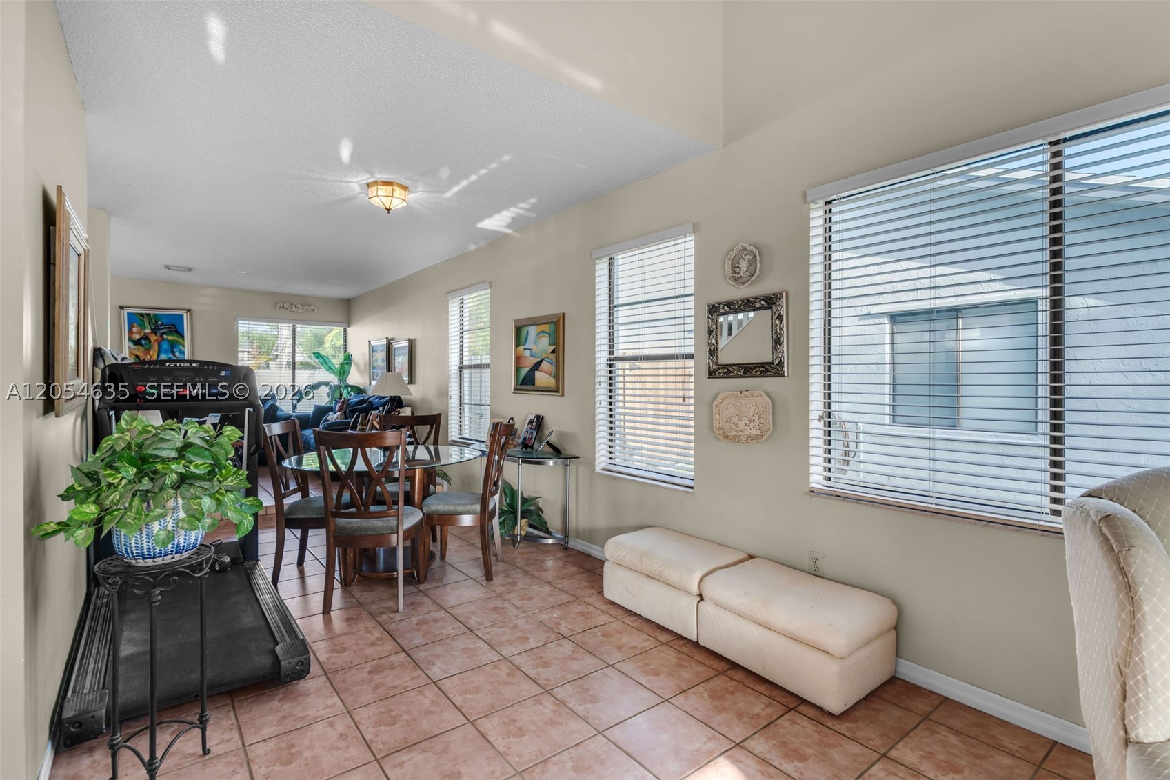LINDGREN EAST - Residential