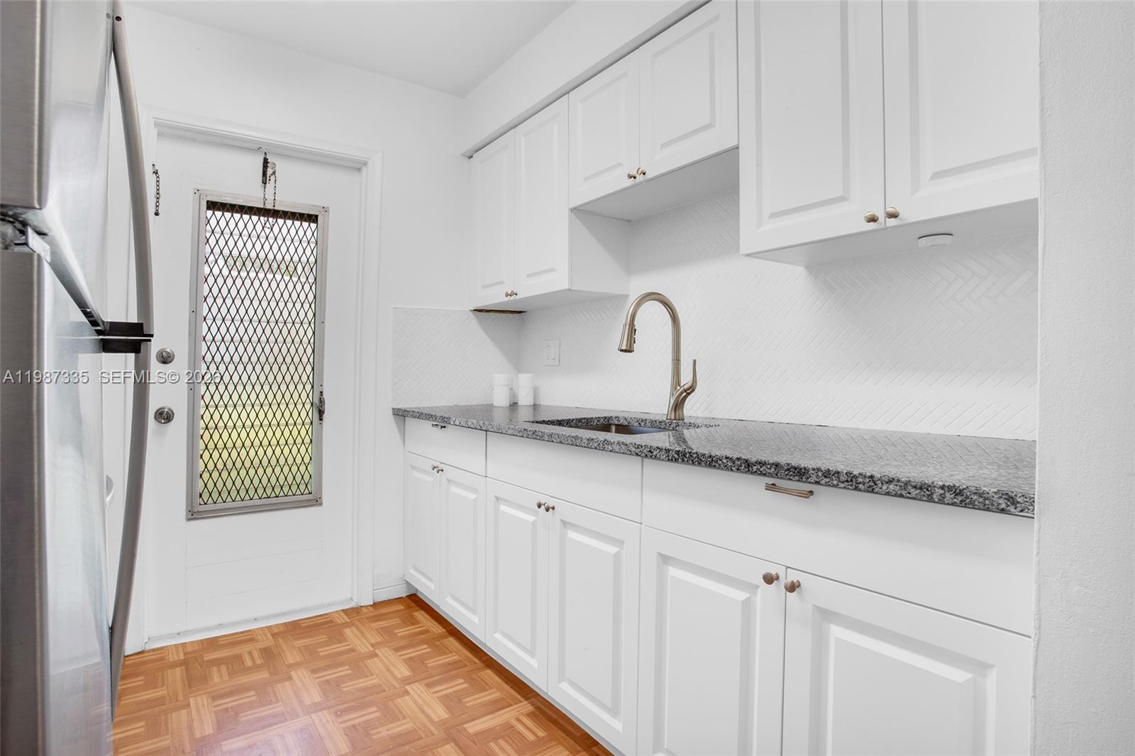 Pell Manor Condominium II - Residential