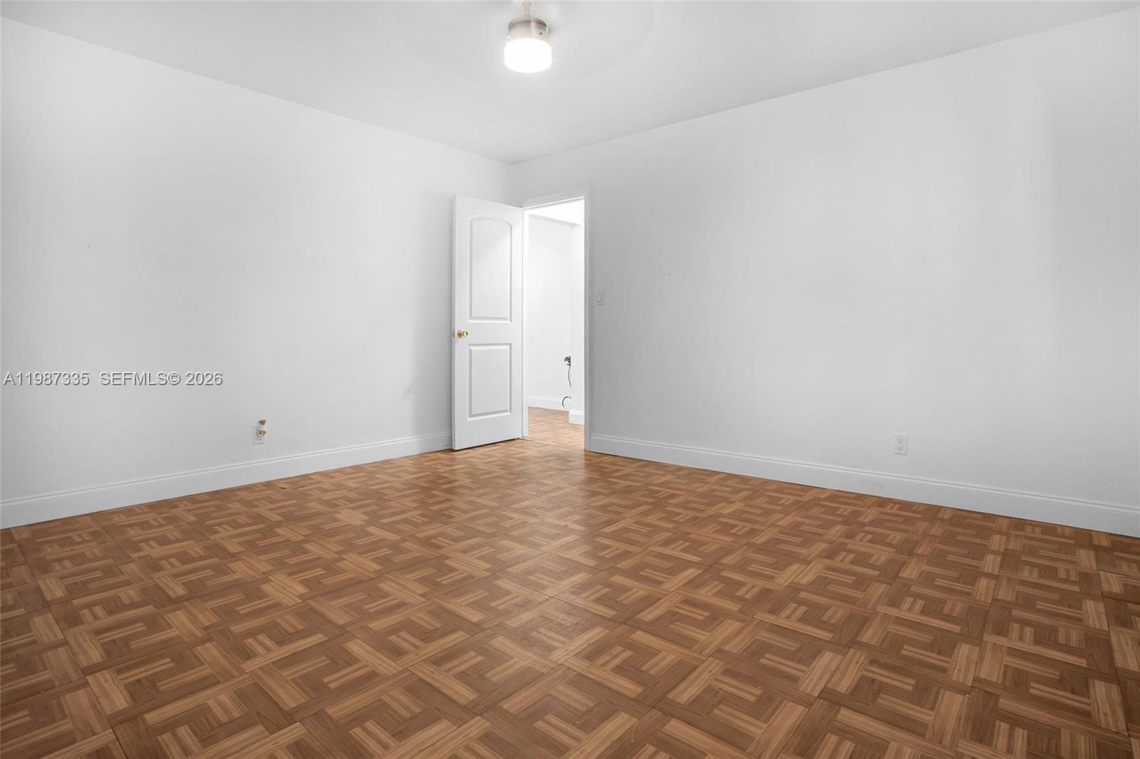 Pell Manor Condominium II - Residential