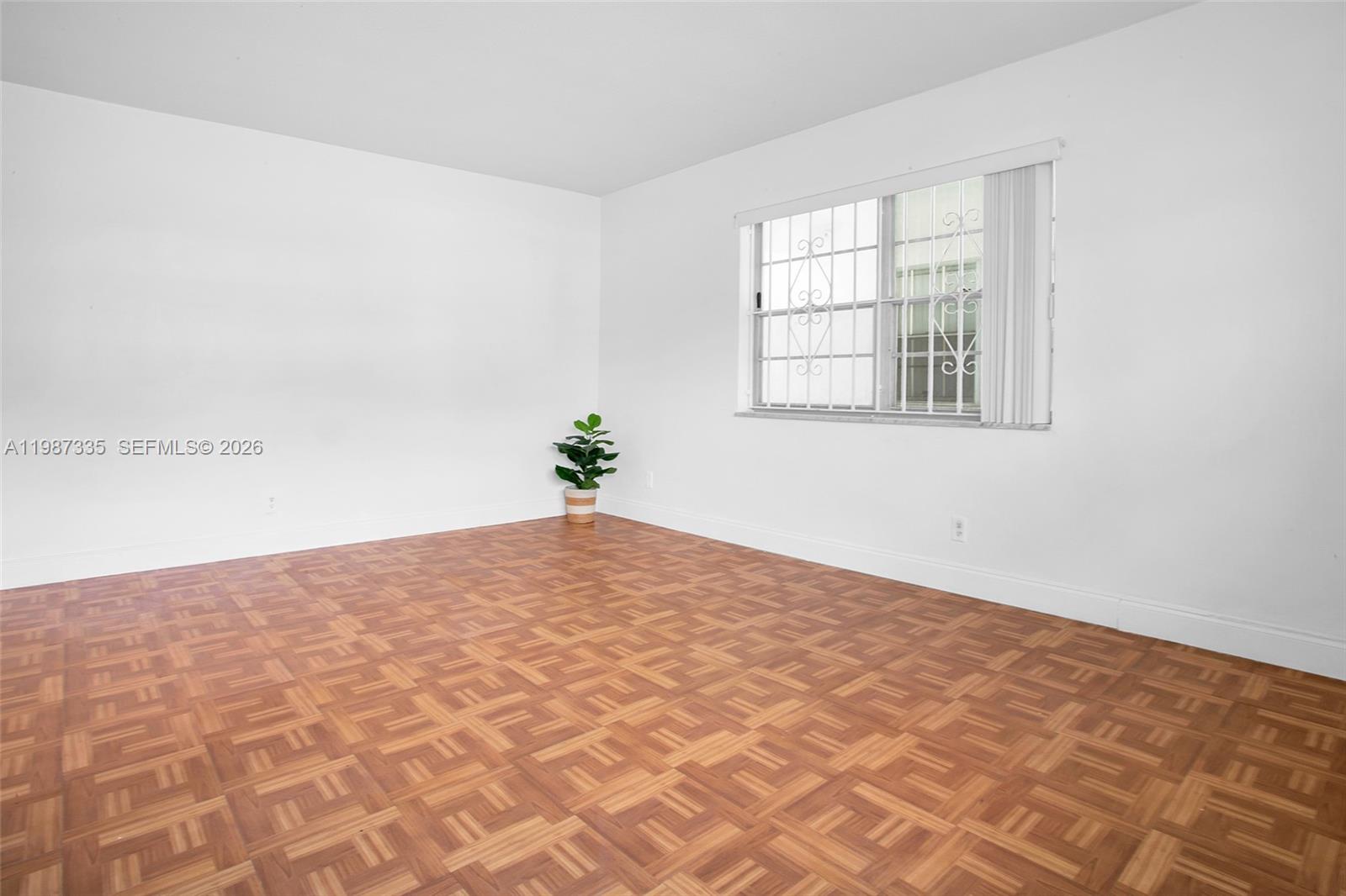 Pell Manor Condominium II - Residential
