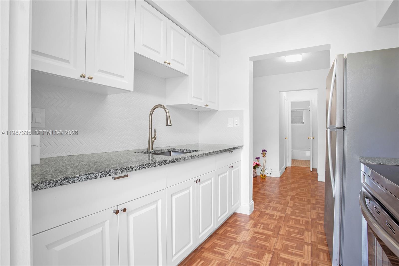 Pell Manor Condominium II - Residential