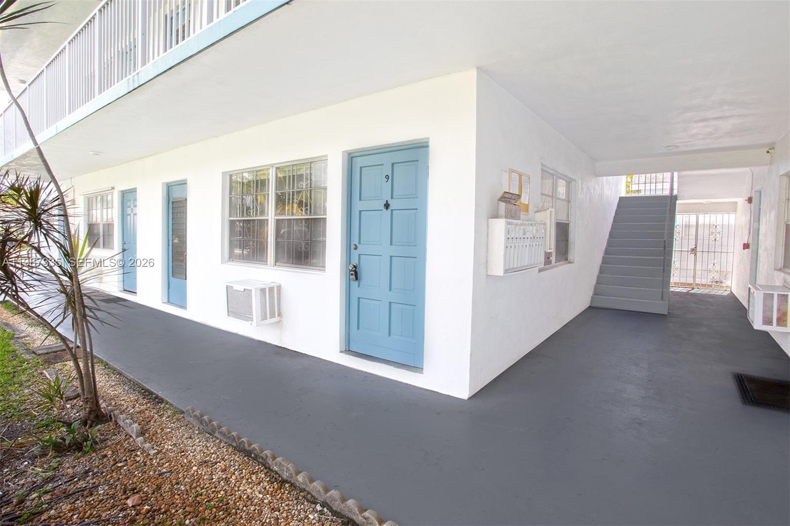 Pell Manor Condominium II - Residential