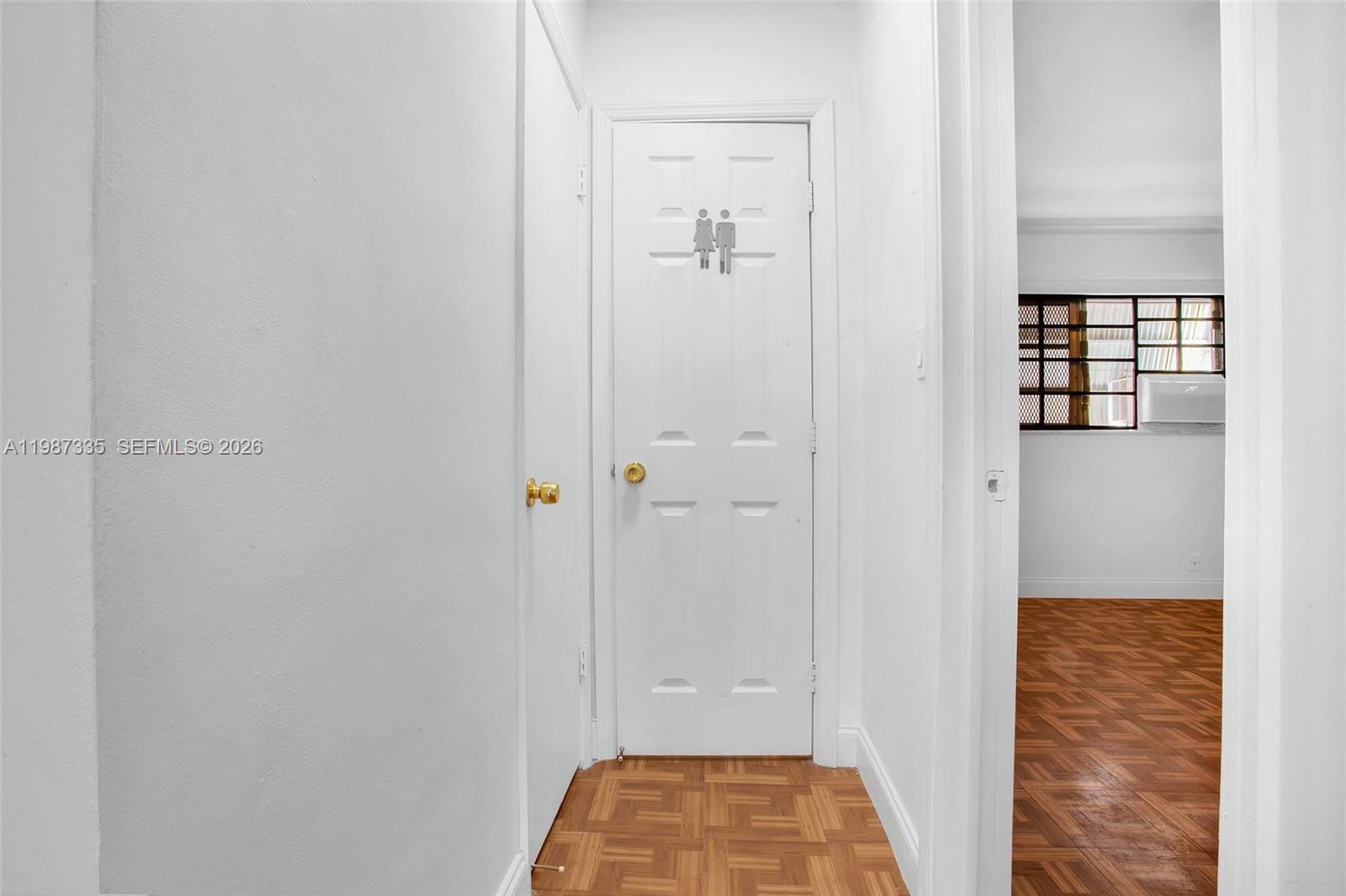 Pell Manor Condominium II - Residential