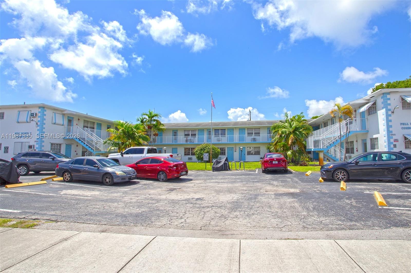 Pell Manor Condominium II - Residential