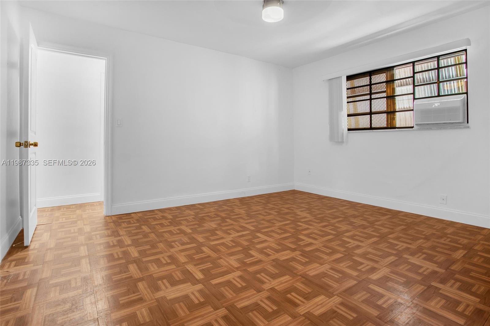 Pell Manor Condominium II - Residential