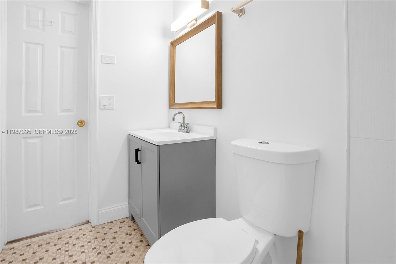 Pell Manor Condominium II - Residential