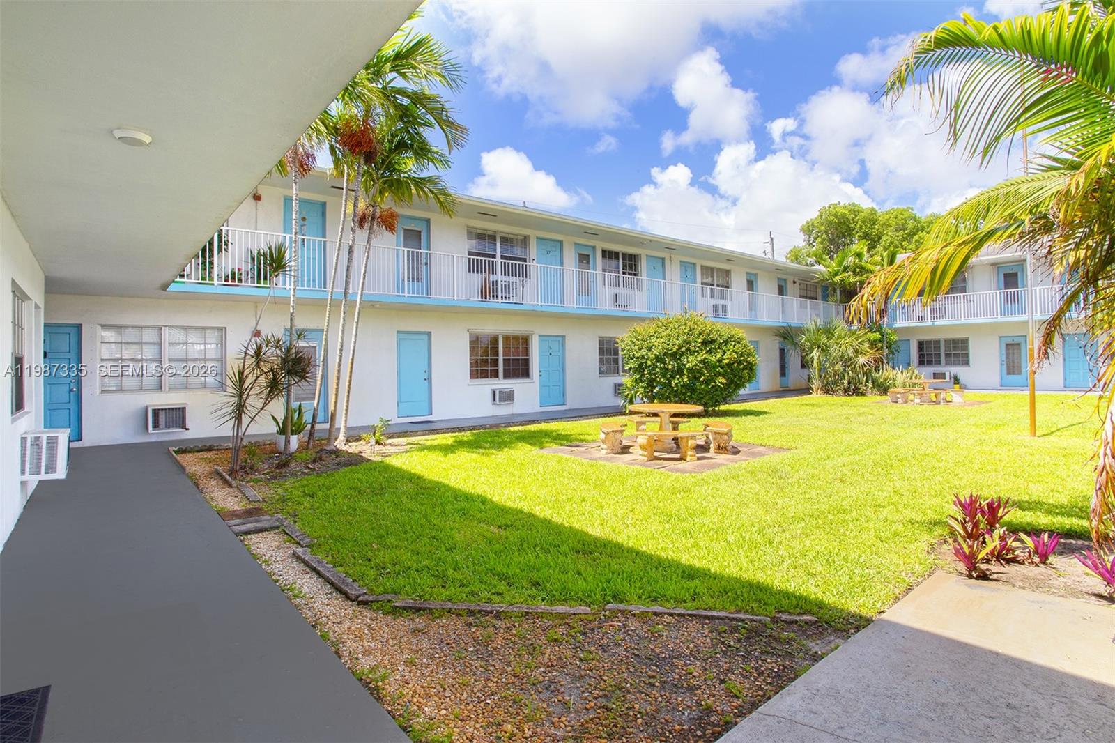 Pell Manor Condominium II - Residential
