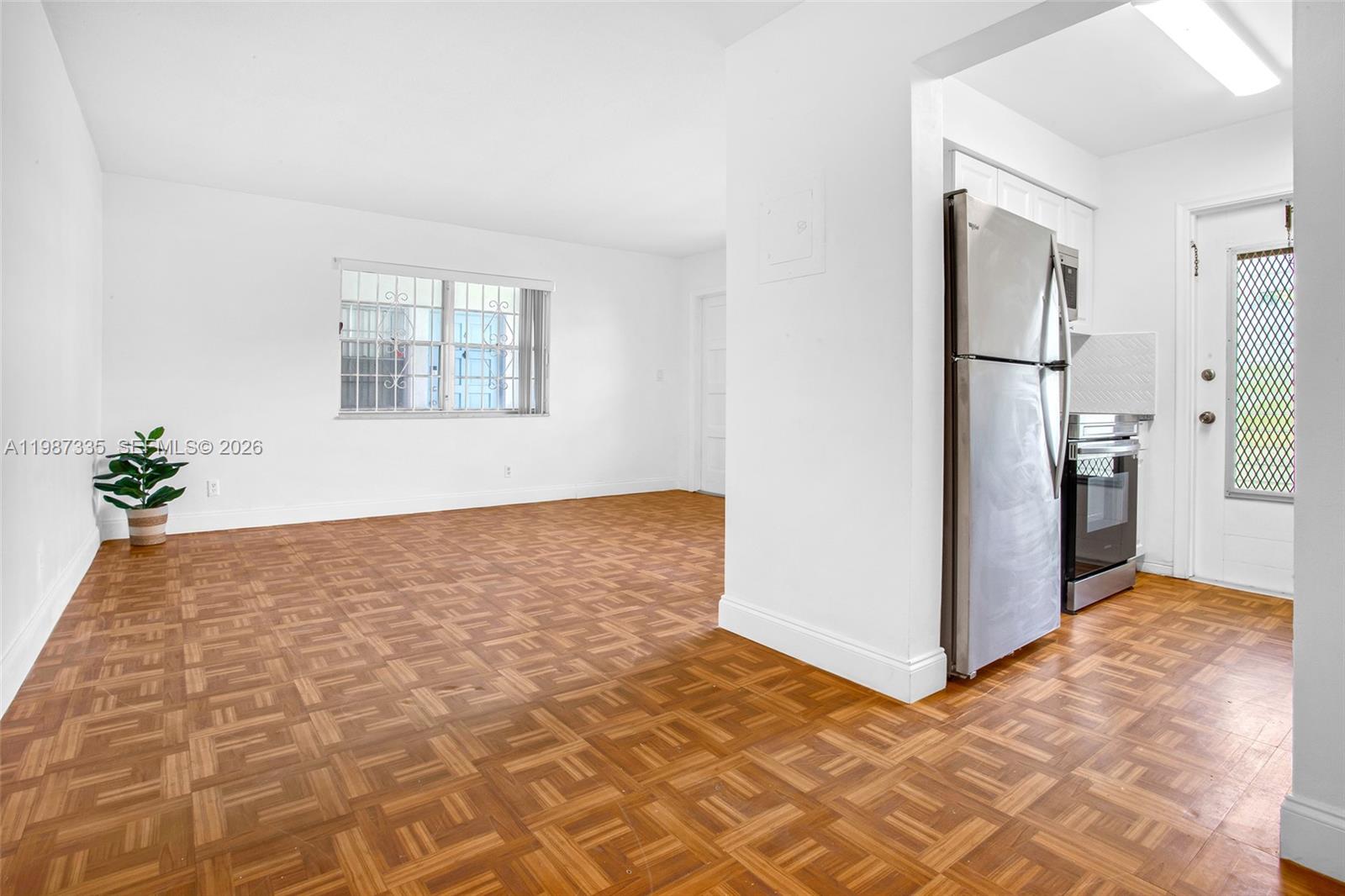 Pell Manor Condominium II - Residential