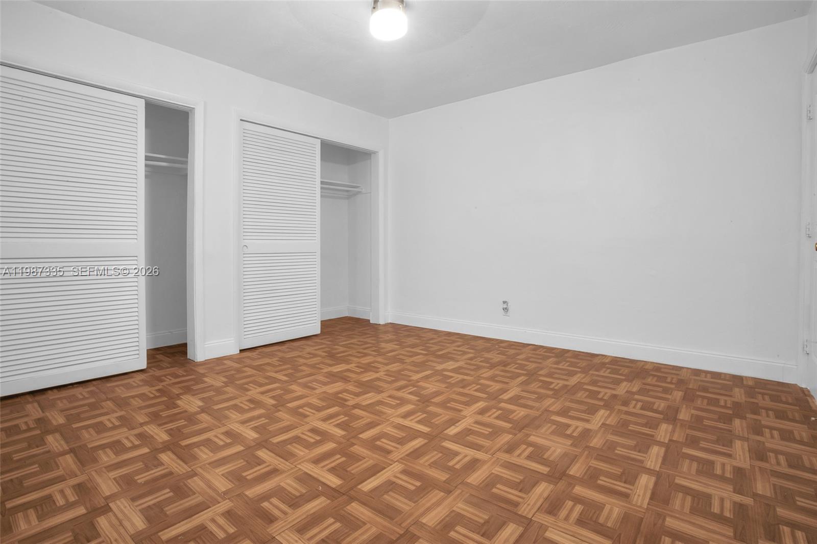 Pell Manor Condominium II - Residential