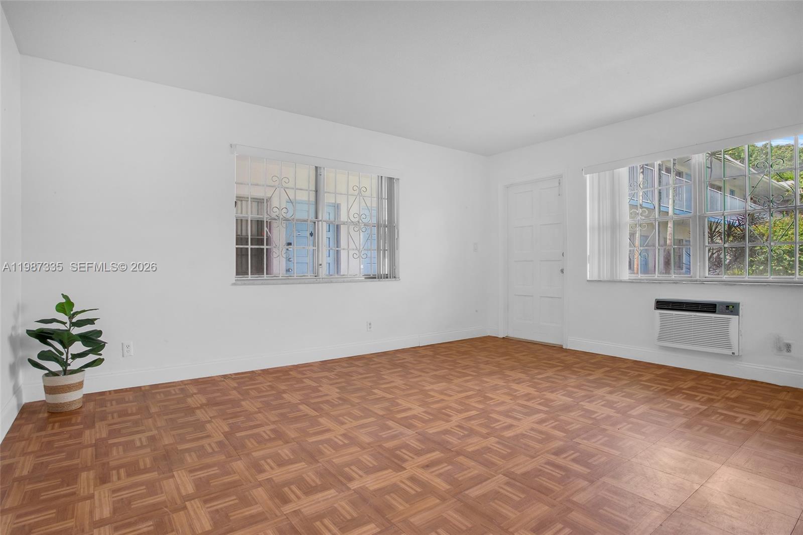Pell Manor Condominium II - Residential