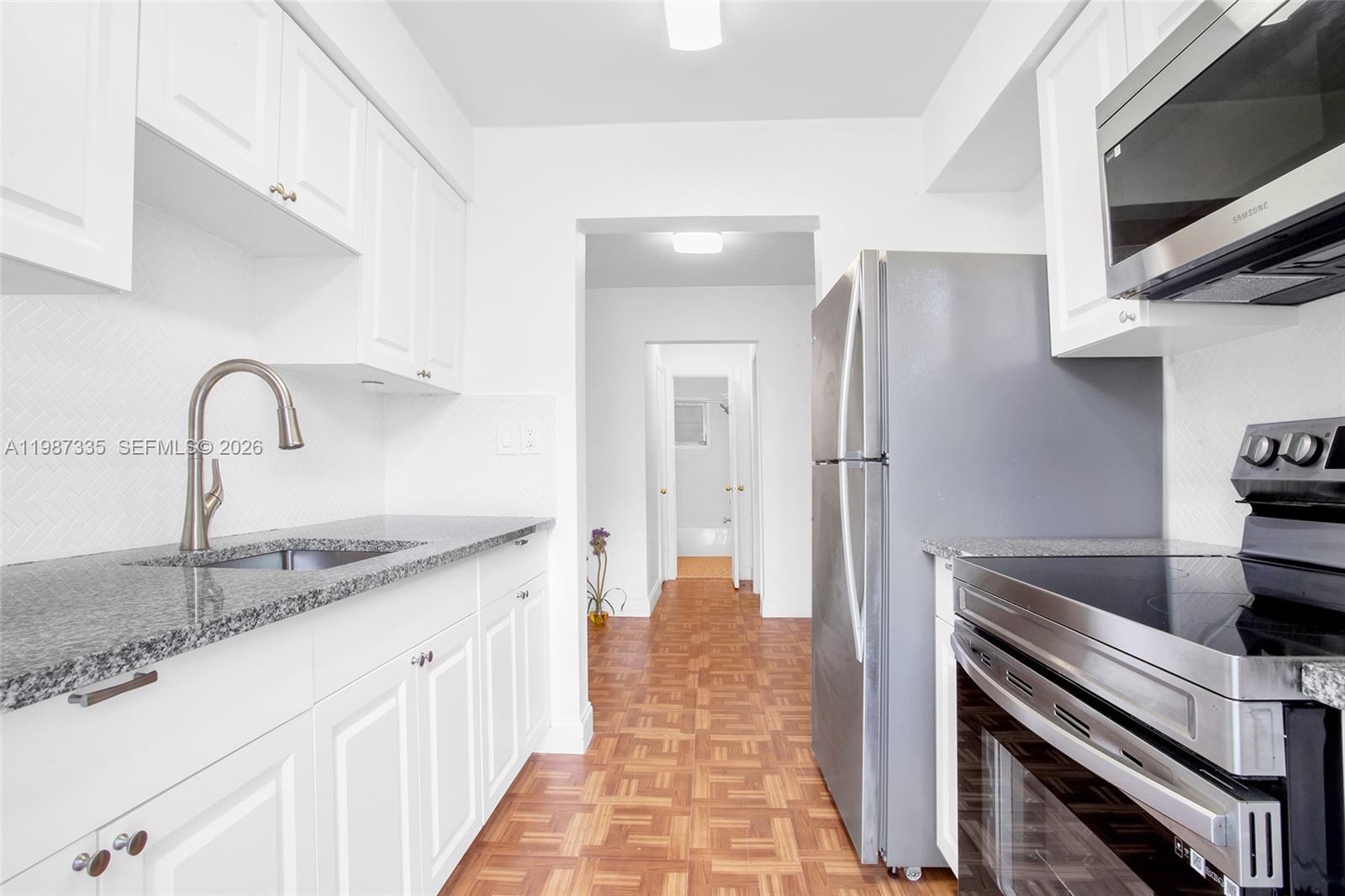 Pell Manor Condominium II - Residential