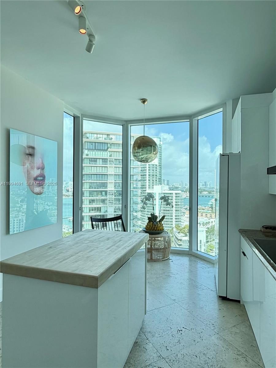 PORTOFINO TOWER - Residential Lease