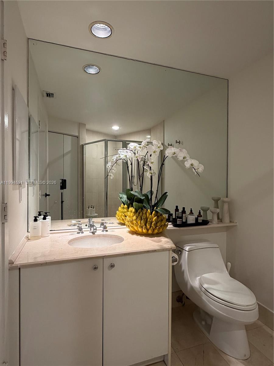PORTOFINO TOWER - Residential Lease