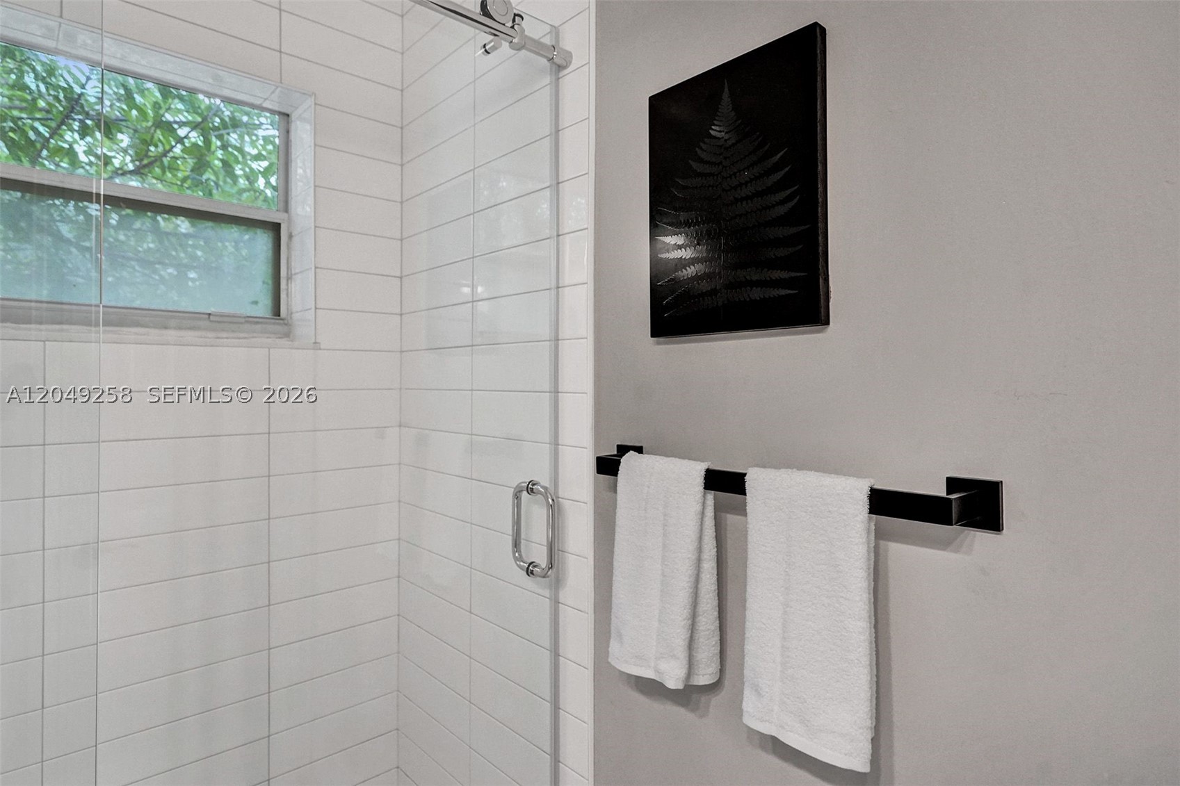 BAY LINCOLN - Residential Lease