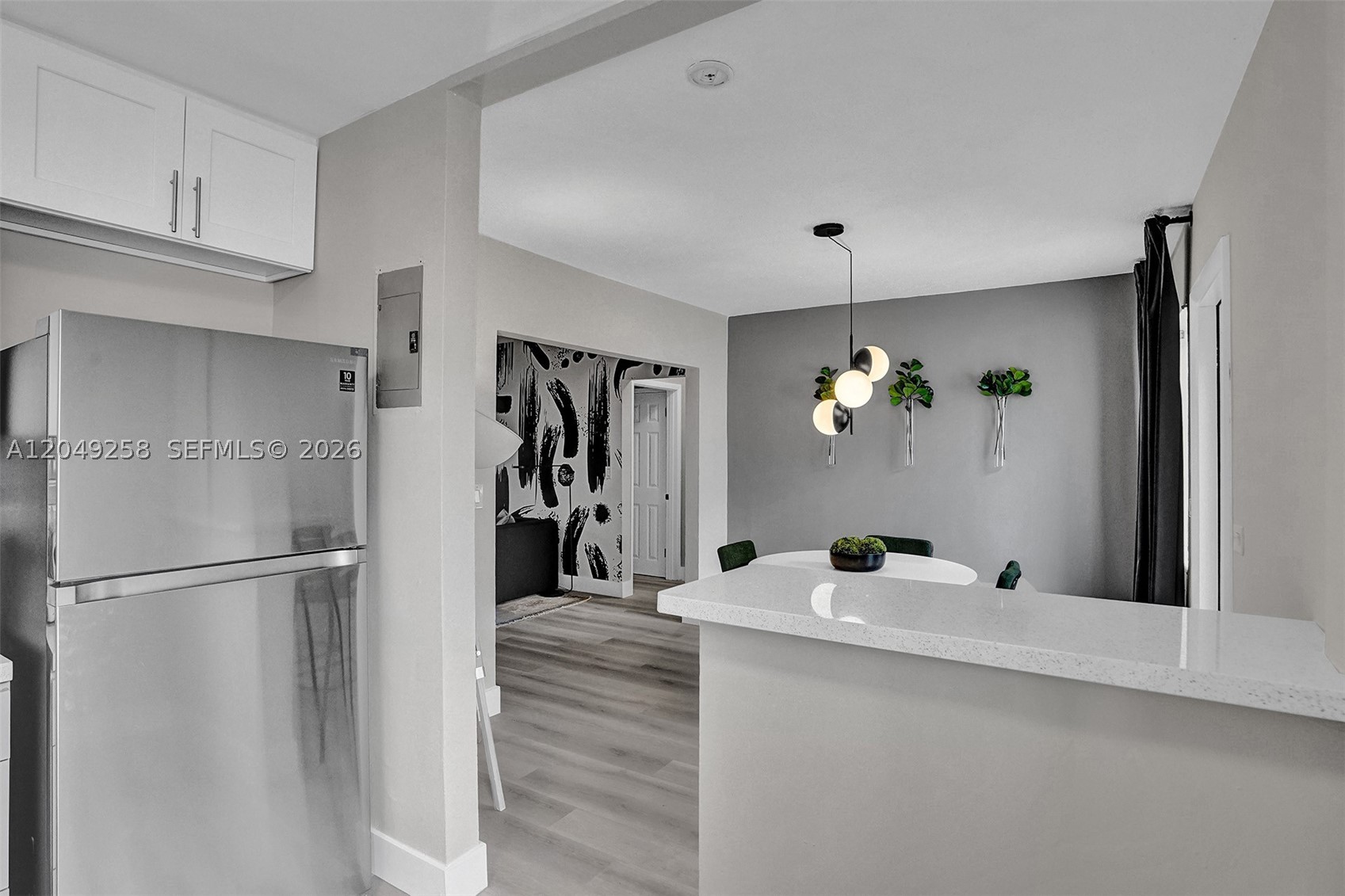 BAY LINCOLN - Residential Lease
