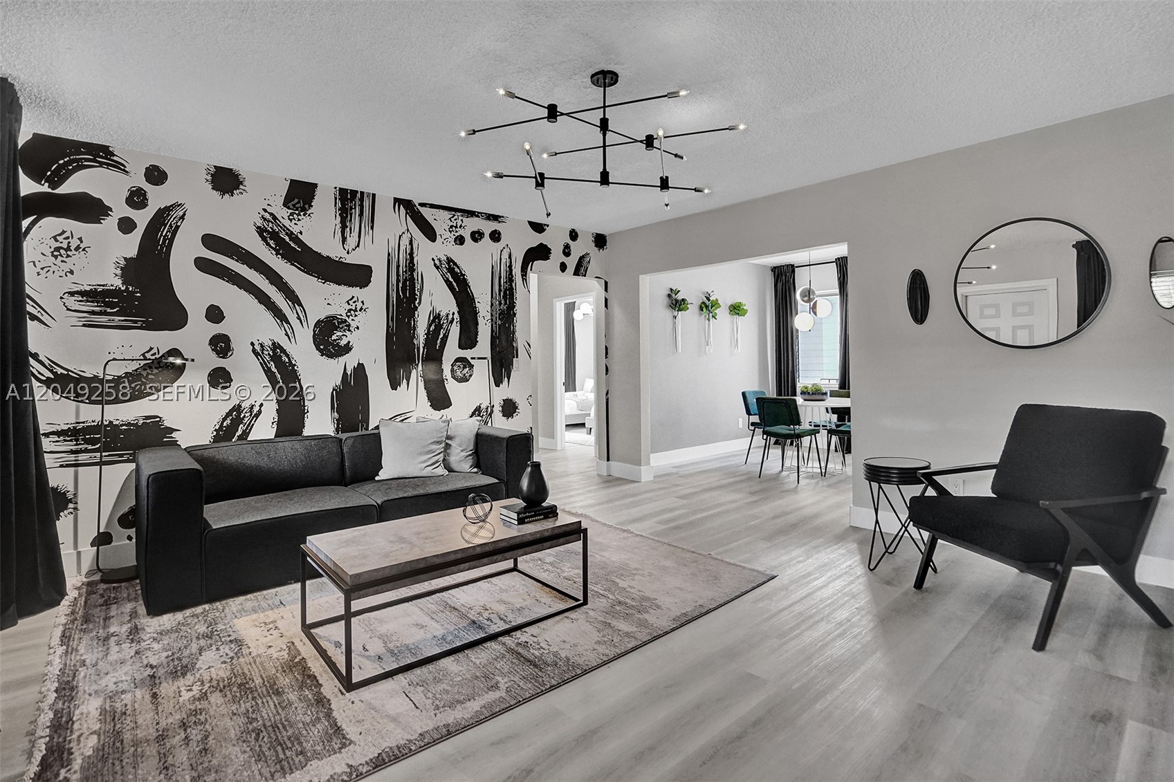 BAY LINCOLN - Residential Lease