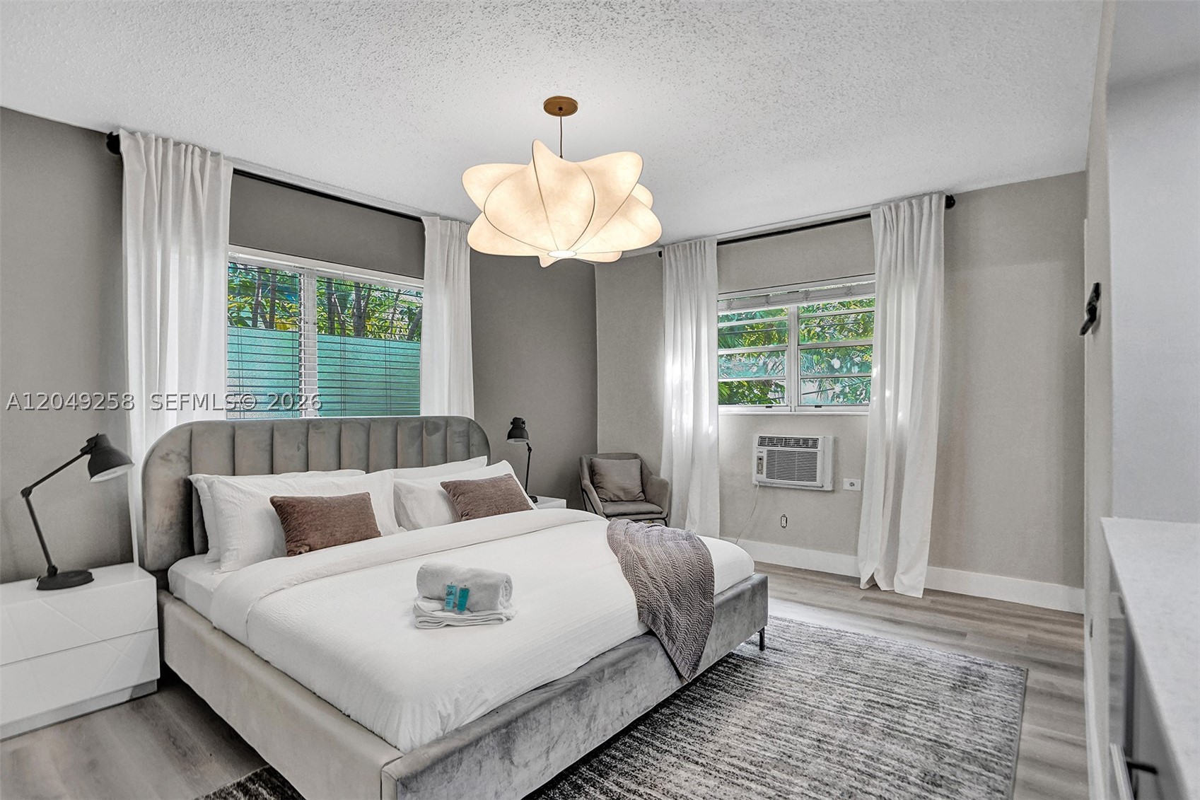 BAY LINCOLN - Residential Lease
