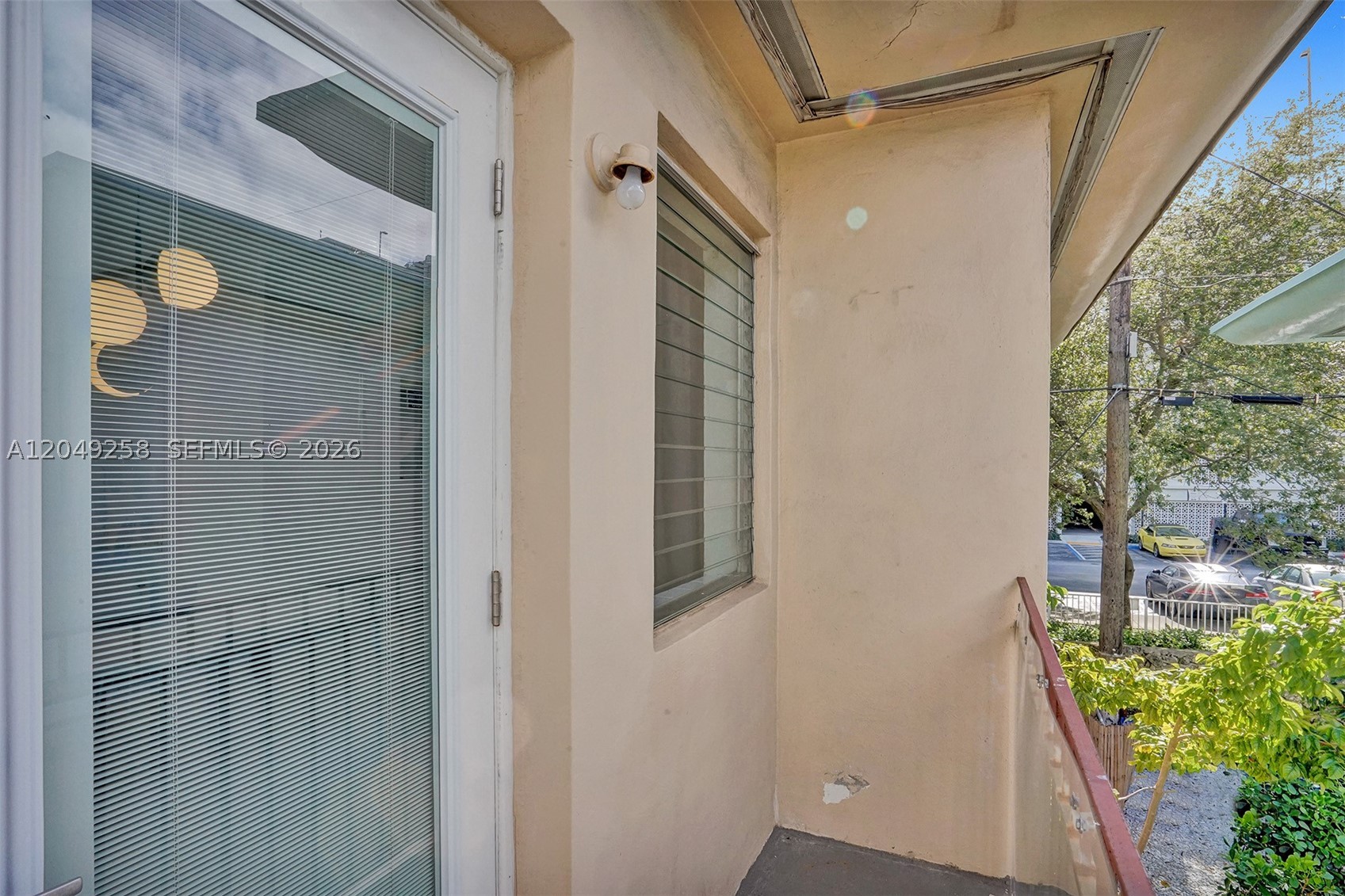 BAY LINCOLN - Residential Lease