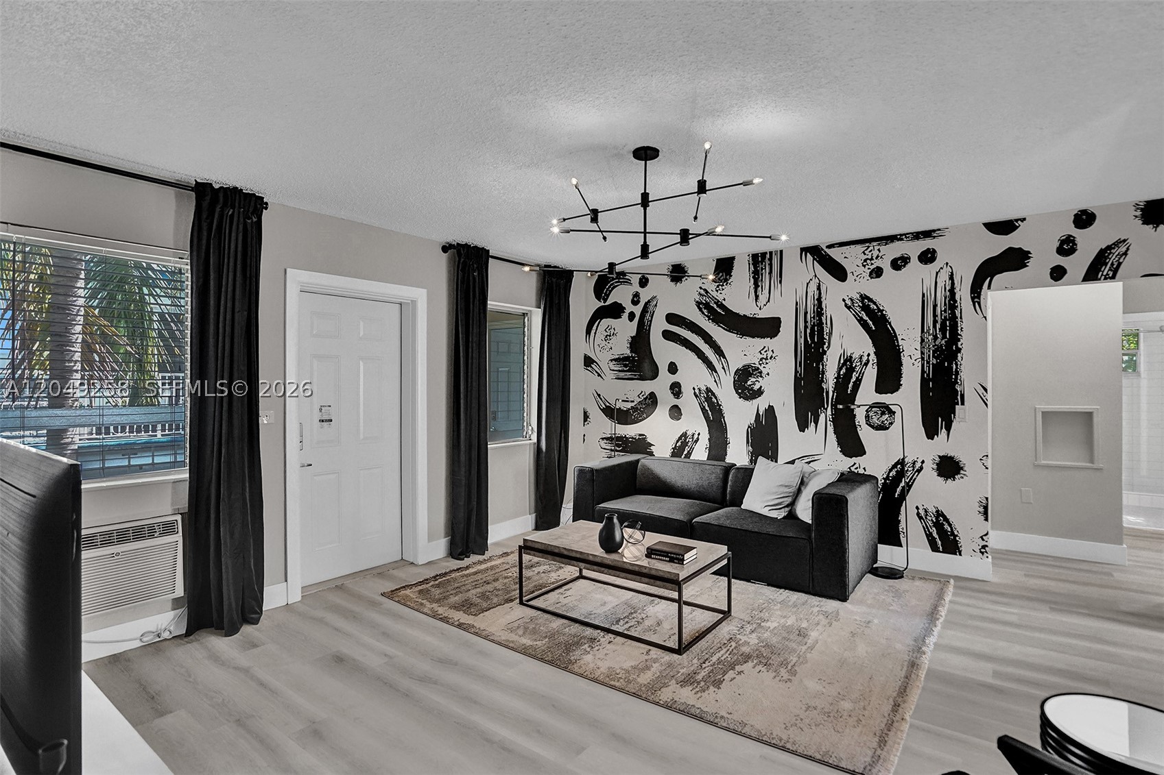 BAY LINCOLN - Residential Lease