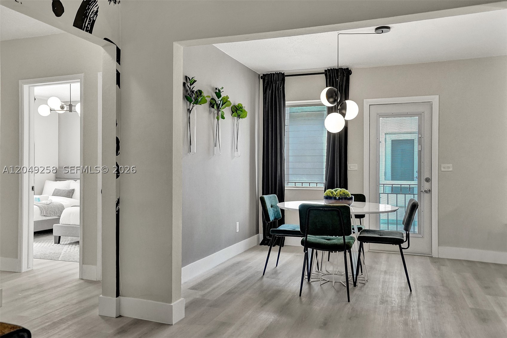 BAY LINCOLN - Residential Lease