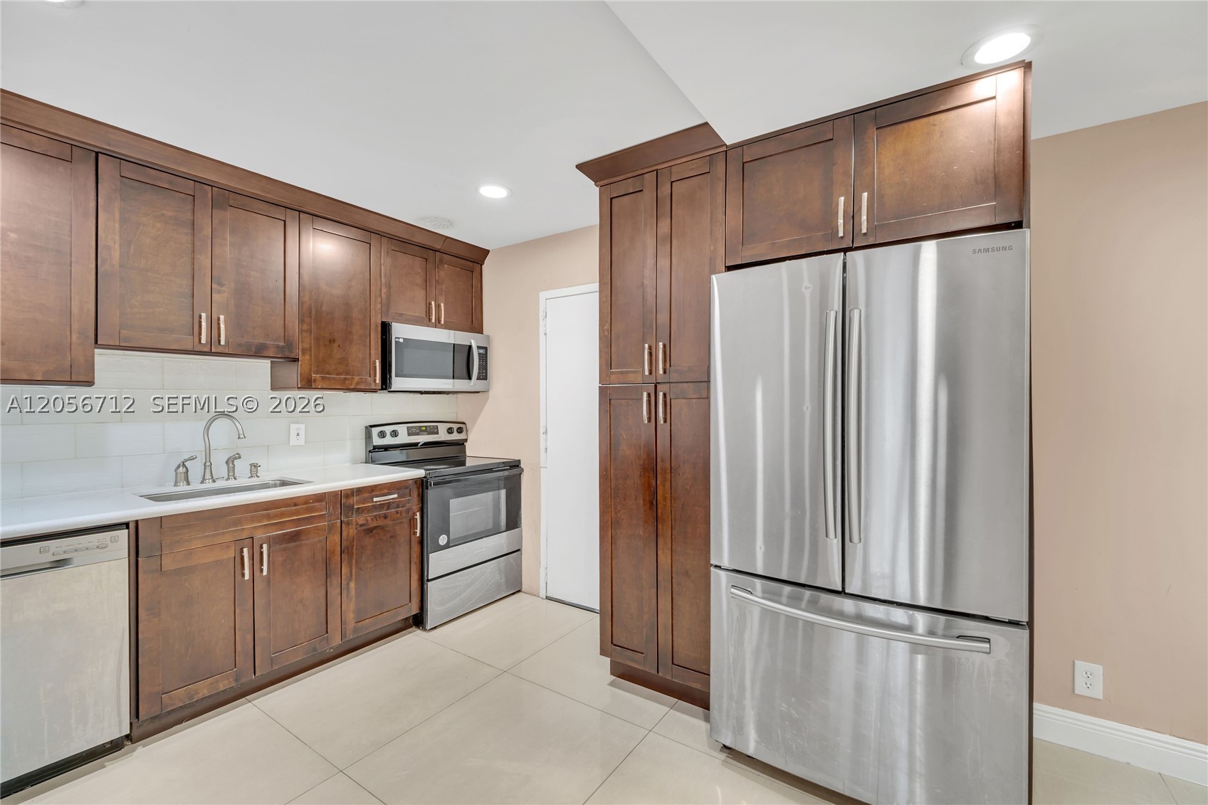 TOWN SQUARE CONDO - Residential