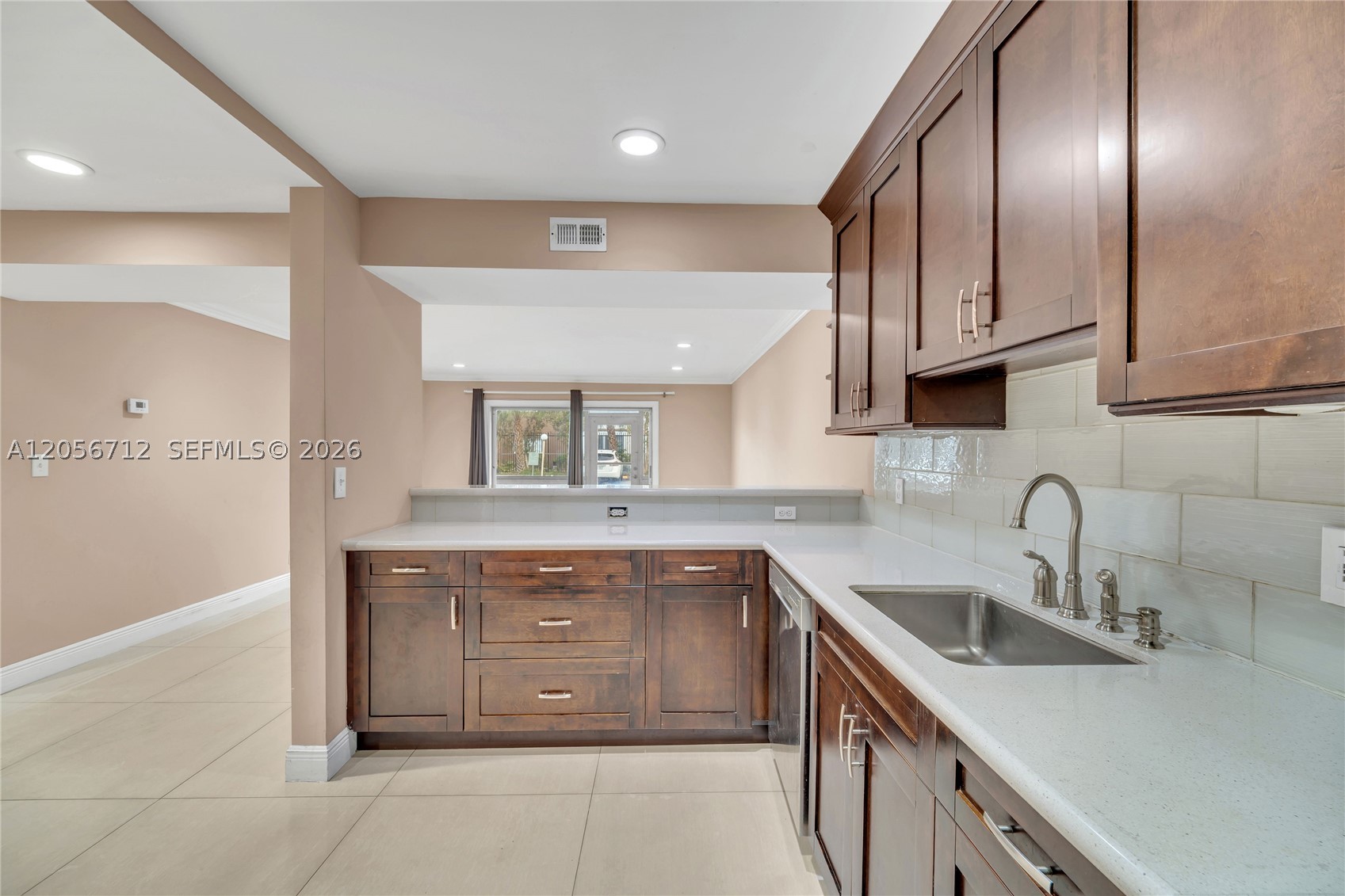 TOWN SQUARE CONDO - Residential