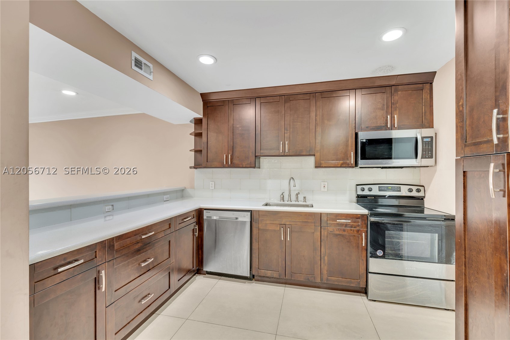 TOWN SQUARE CONDO - Residential