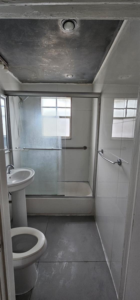 MONTERREY CONDO - Residential Lease