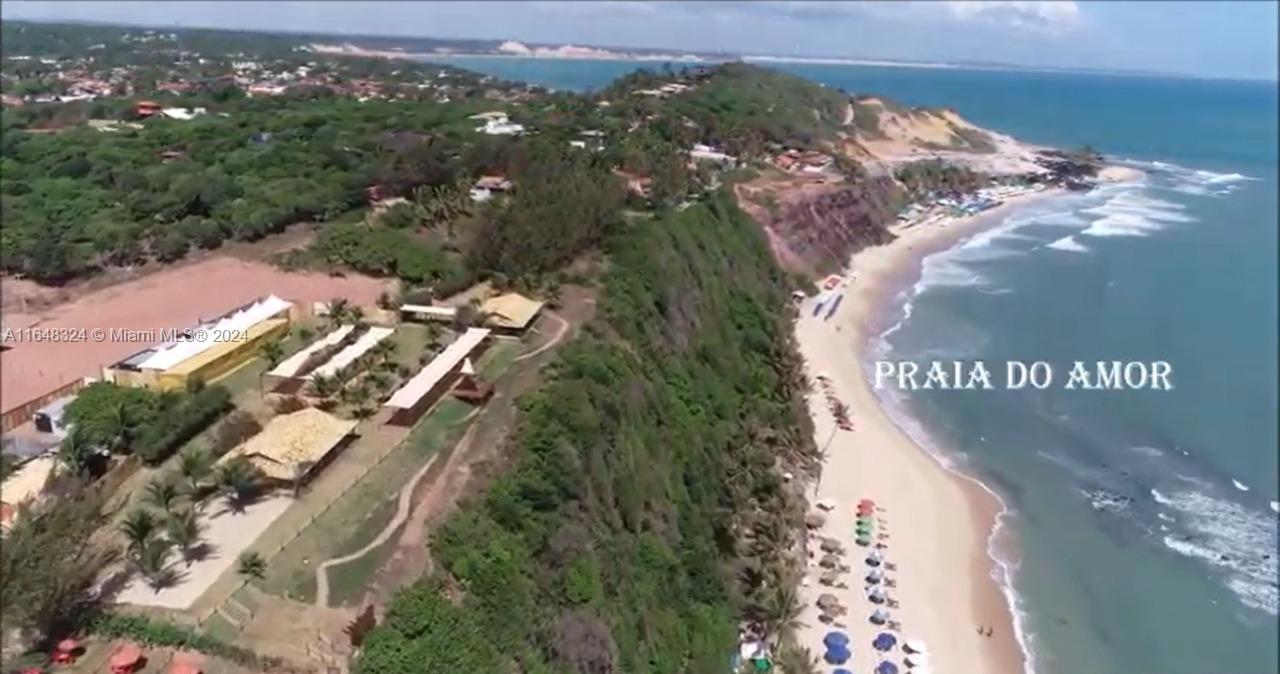 Praia do Amor - Land