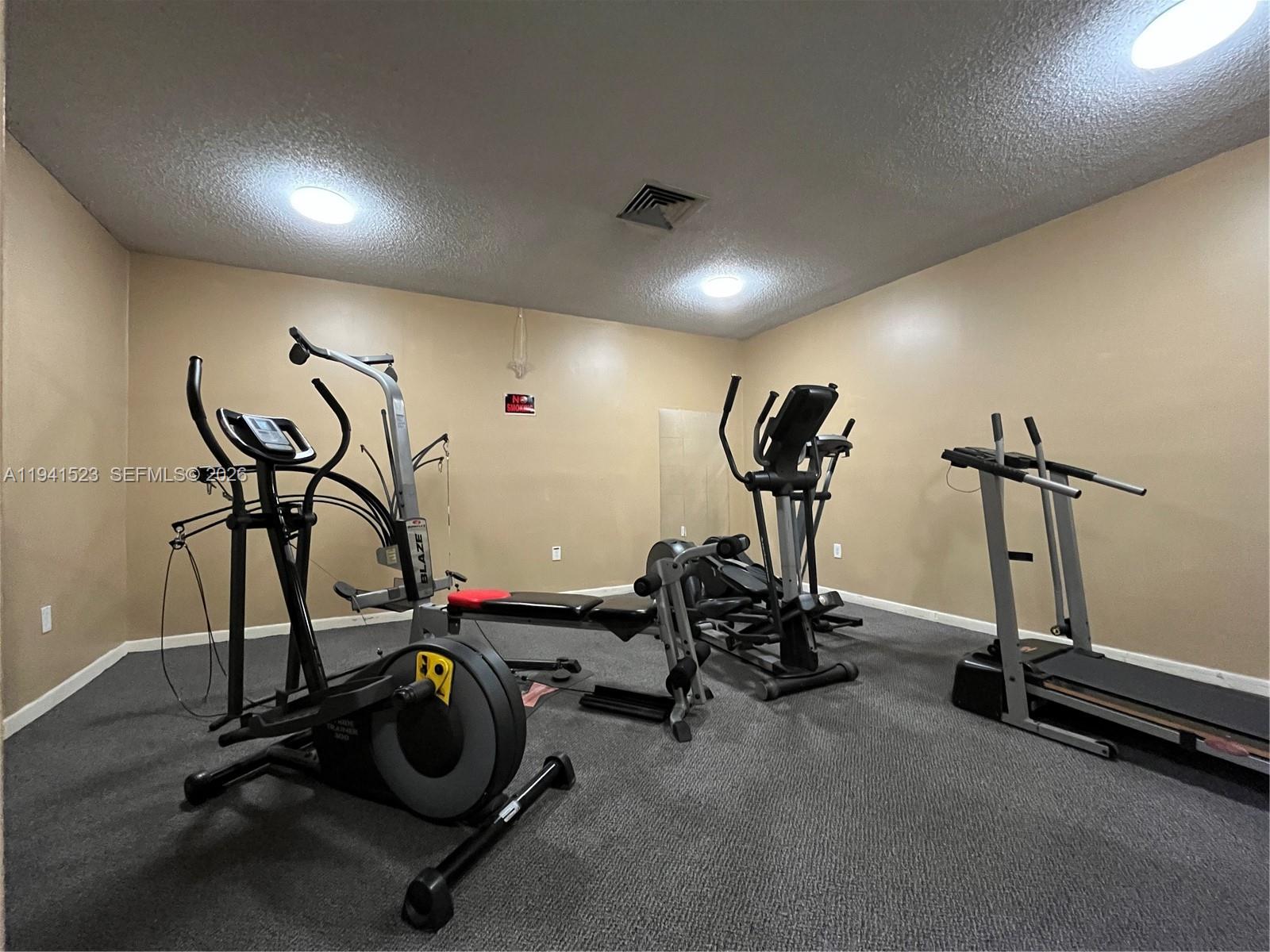 HERITAGE CIRCLE CONDO - Residential