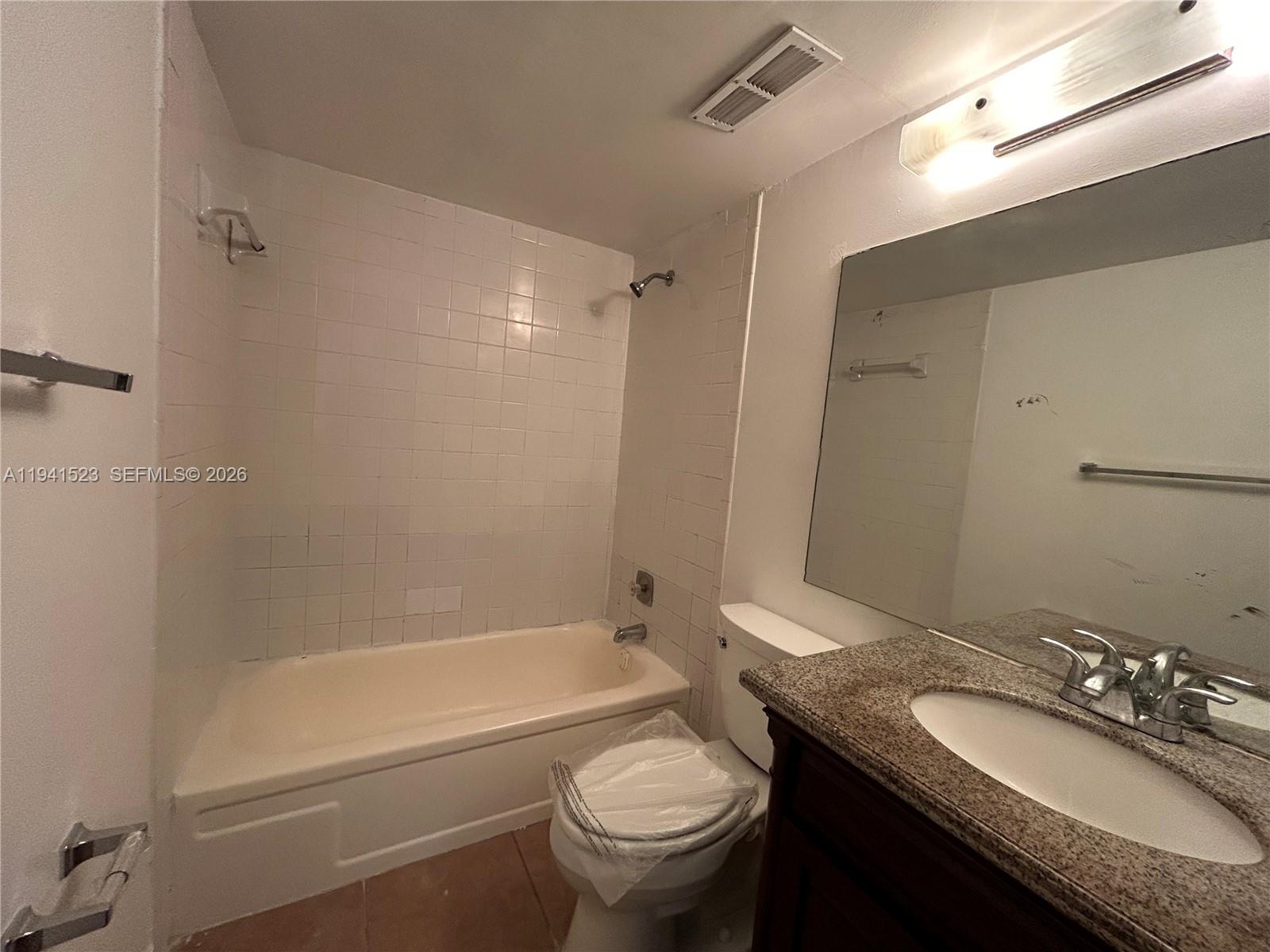 HERITAGE CIRCLE CONDO - Residential