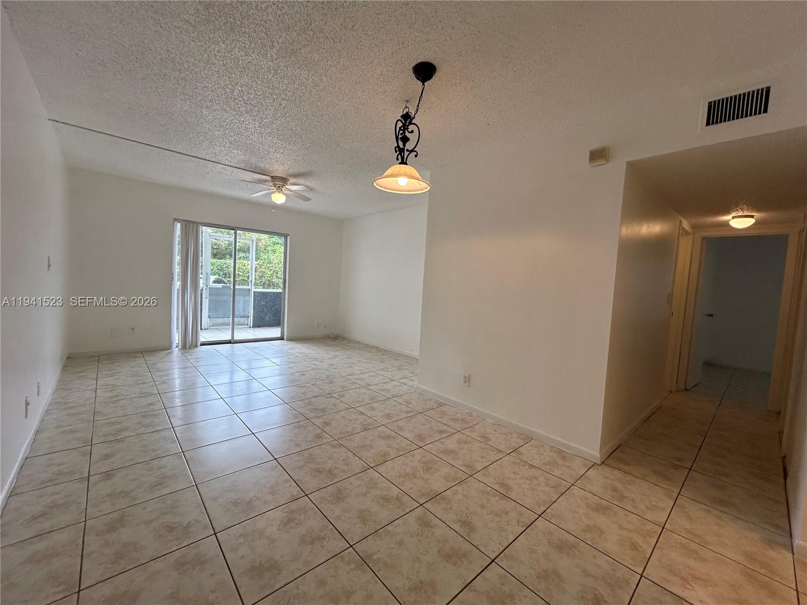 HERITAGE CIRCLE CONDO - Residential