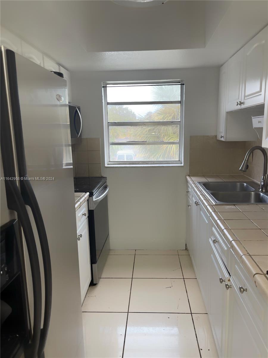 SOUTH WINDS CONDO - Residential Lease