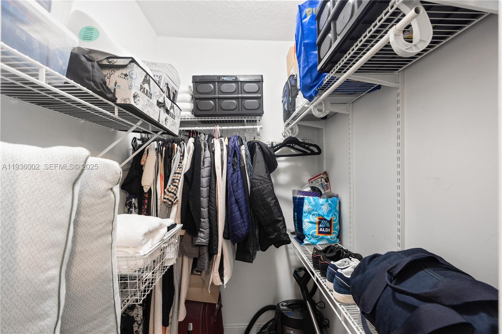 360 CONDO C - Residential