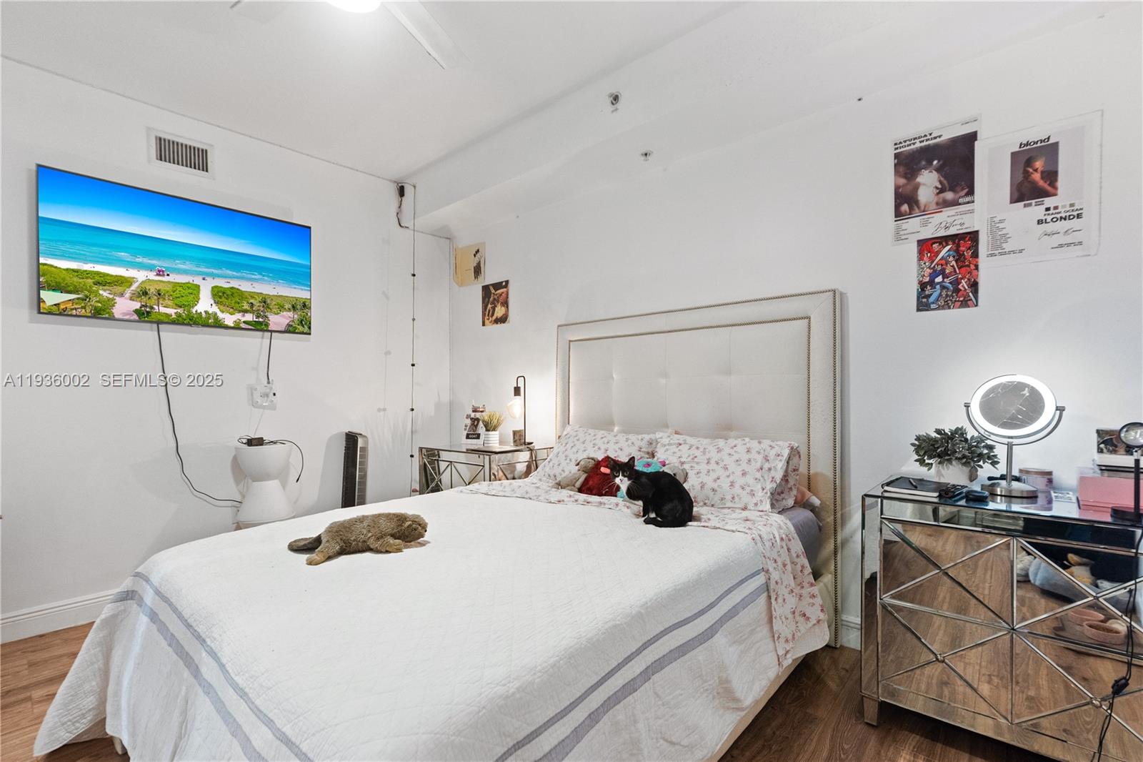 360 CONDO C - Residential