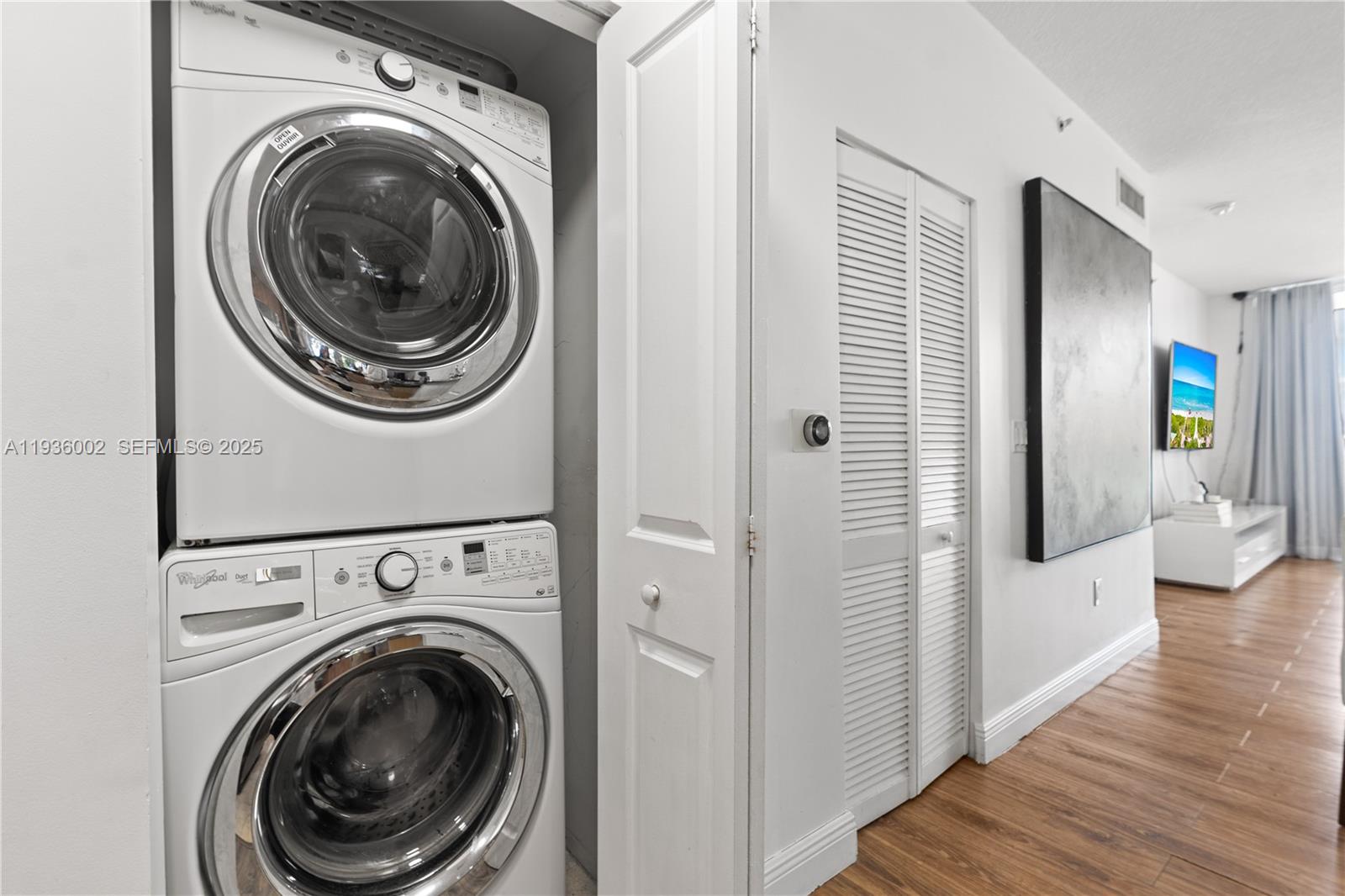 360 CONDO C - Residential