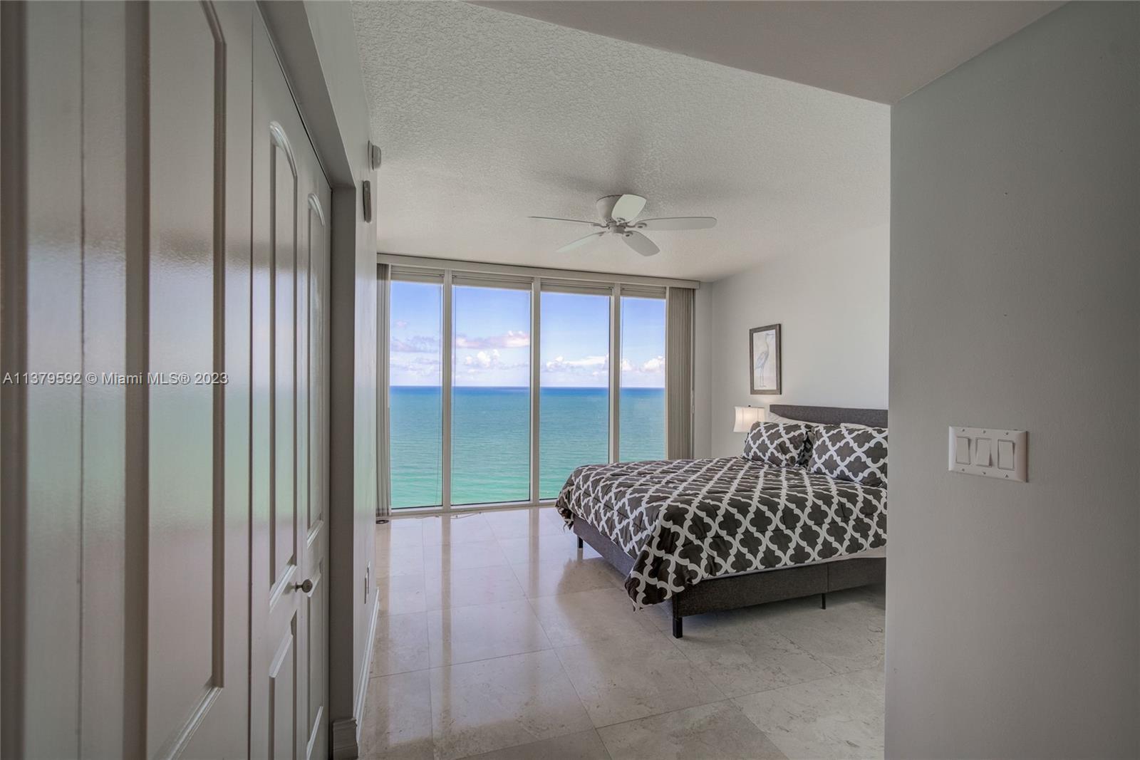 LA PERLA CONDO - Residential Lease
