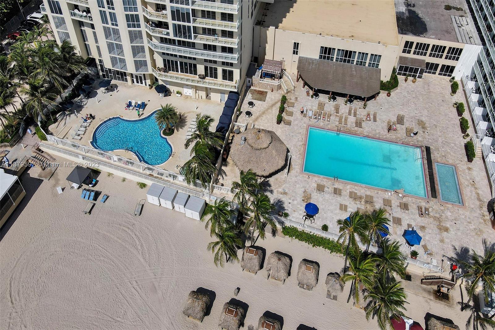 LA PERLA CONDO - Residential Lease