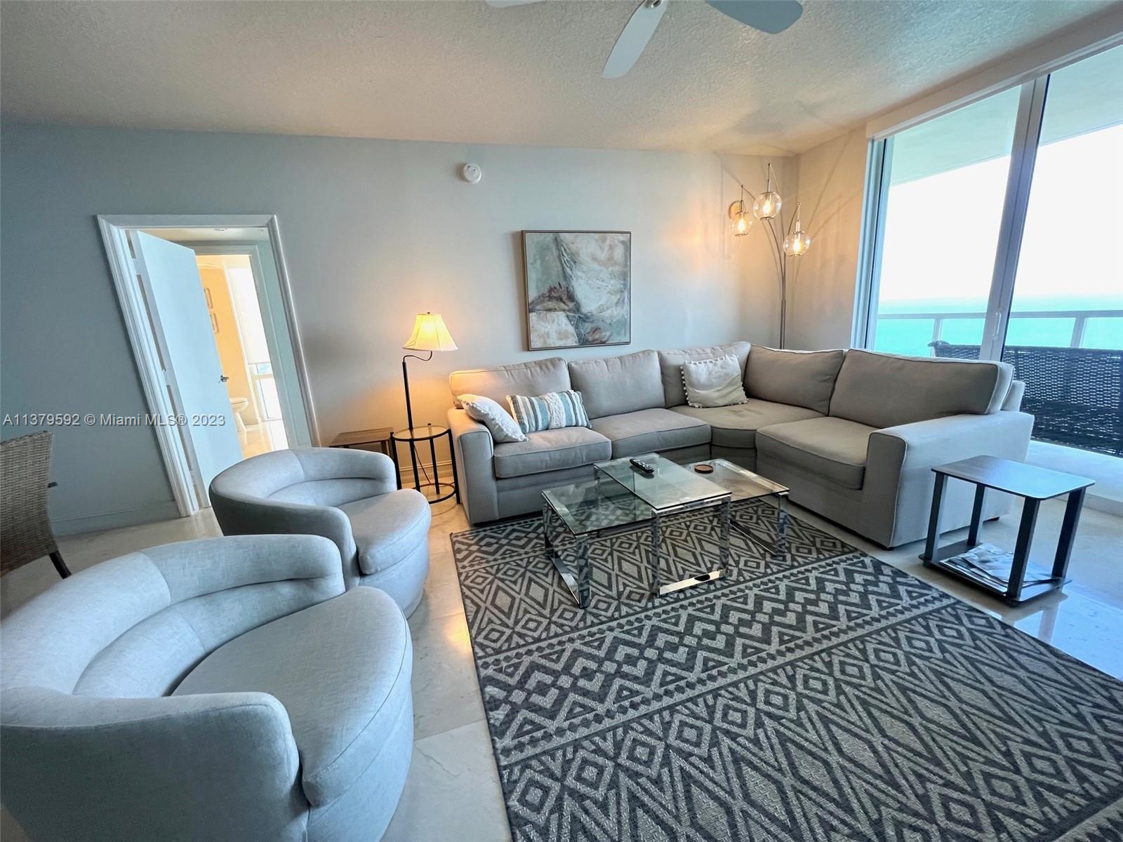 LA PERLA CONDO - Residential Lease