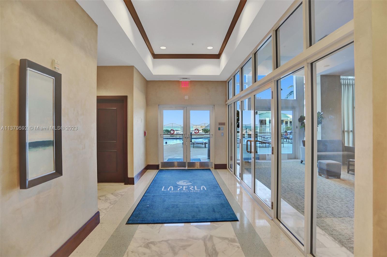 LA PERLA CONDO - Residential Lease