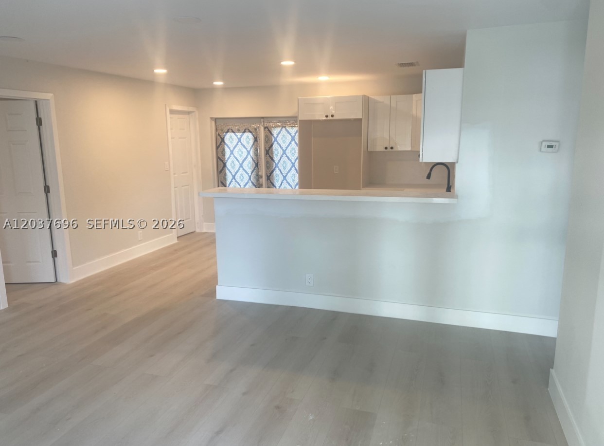 BROADVIEW COUNTRY CLUB ES - Residential