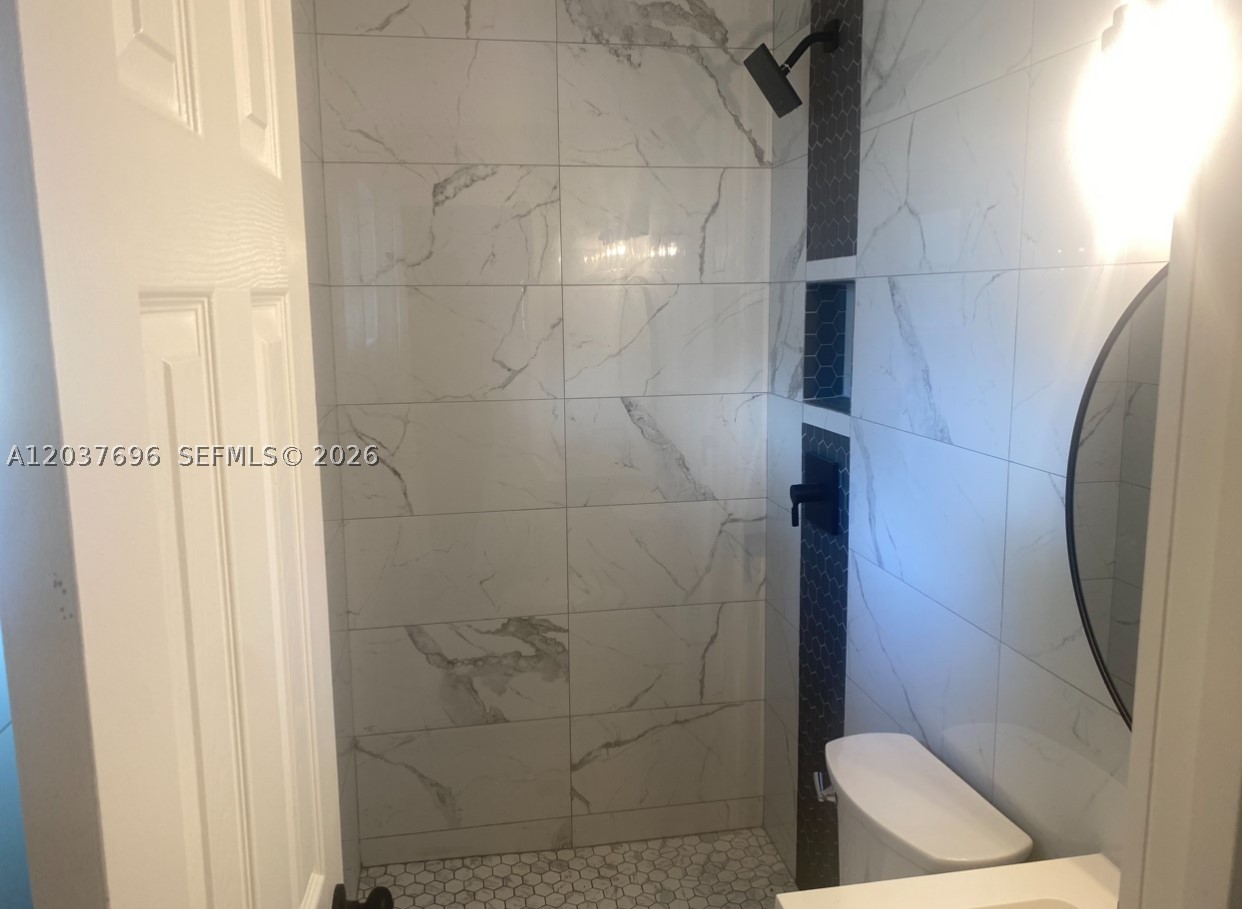 BROADVIEW COUNTRY CLUB ES - Residential