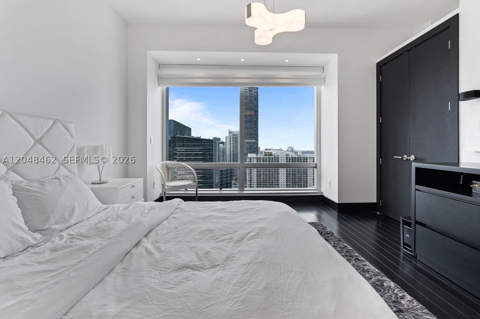 MILLENNIUM TOWER RESIDENCE - Residential