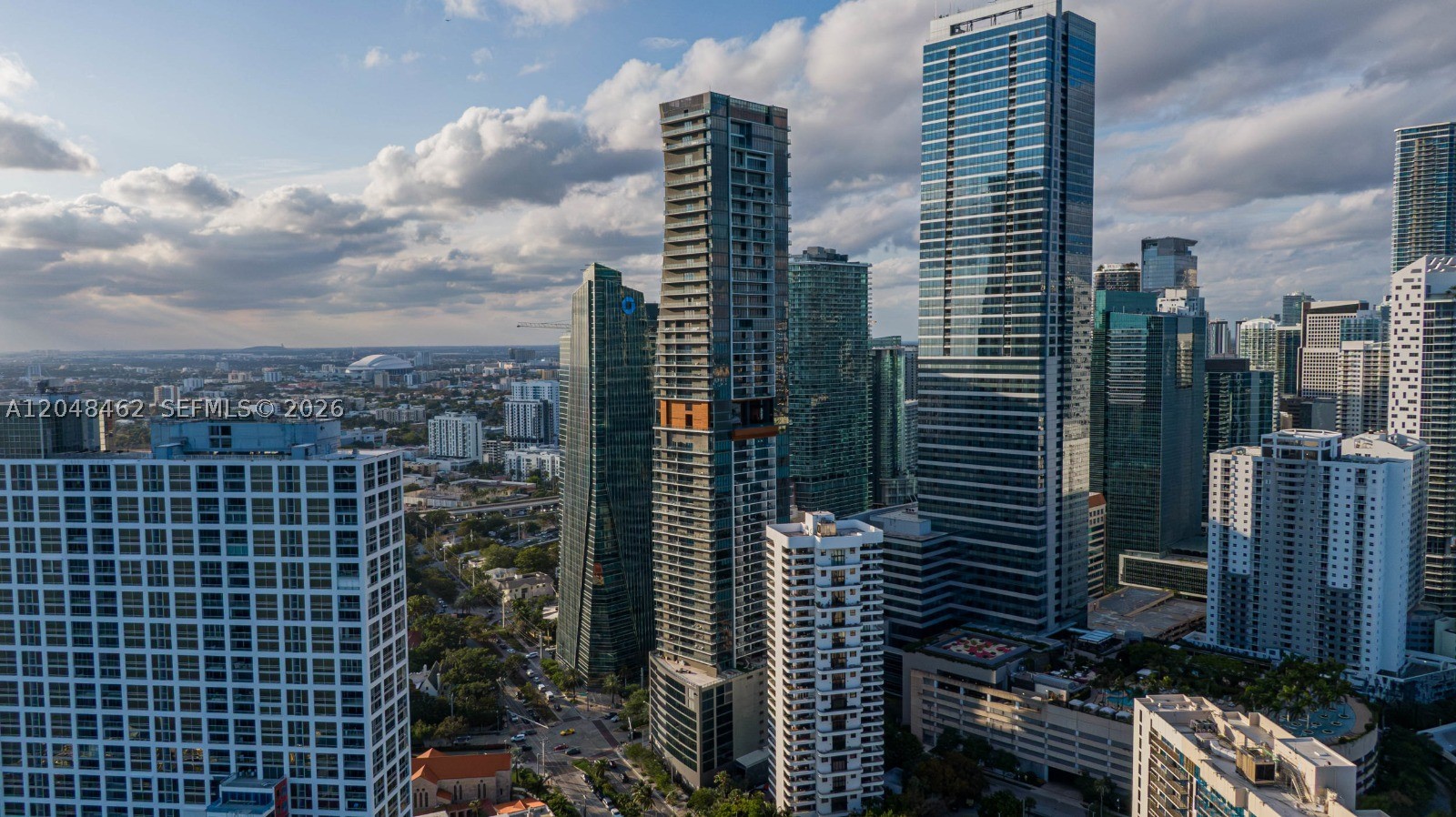 MILLENNIUM TOWER RESIDENCE - Residential
