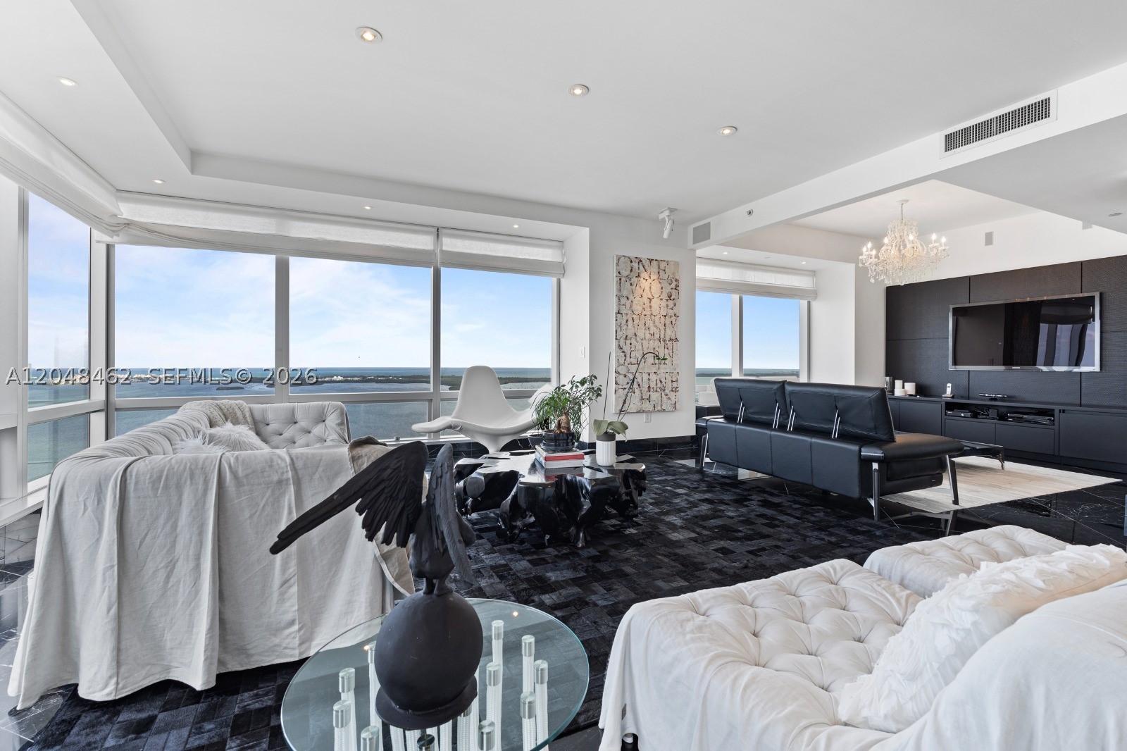 MILLENNIUM TOWER RESIDENCE - Residential