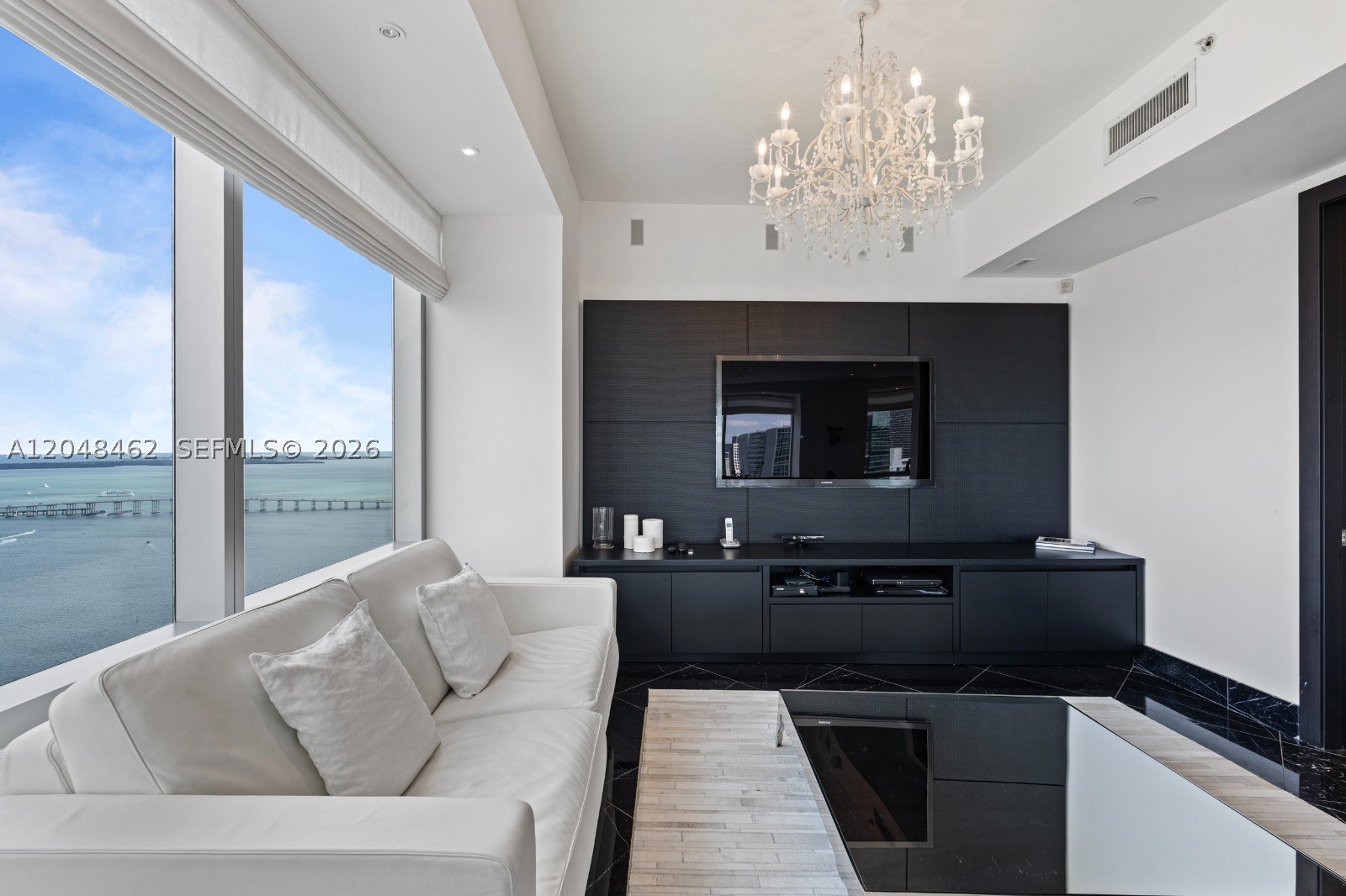 MILLENNIUM TOWER RESIDENCE - Residential