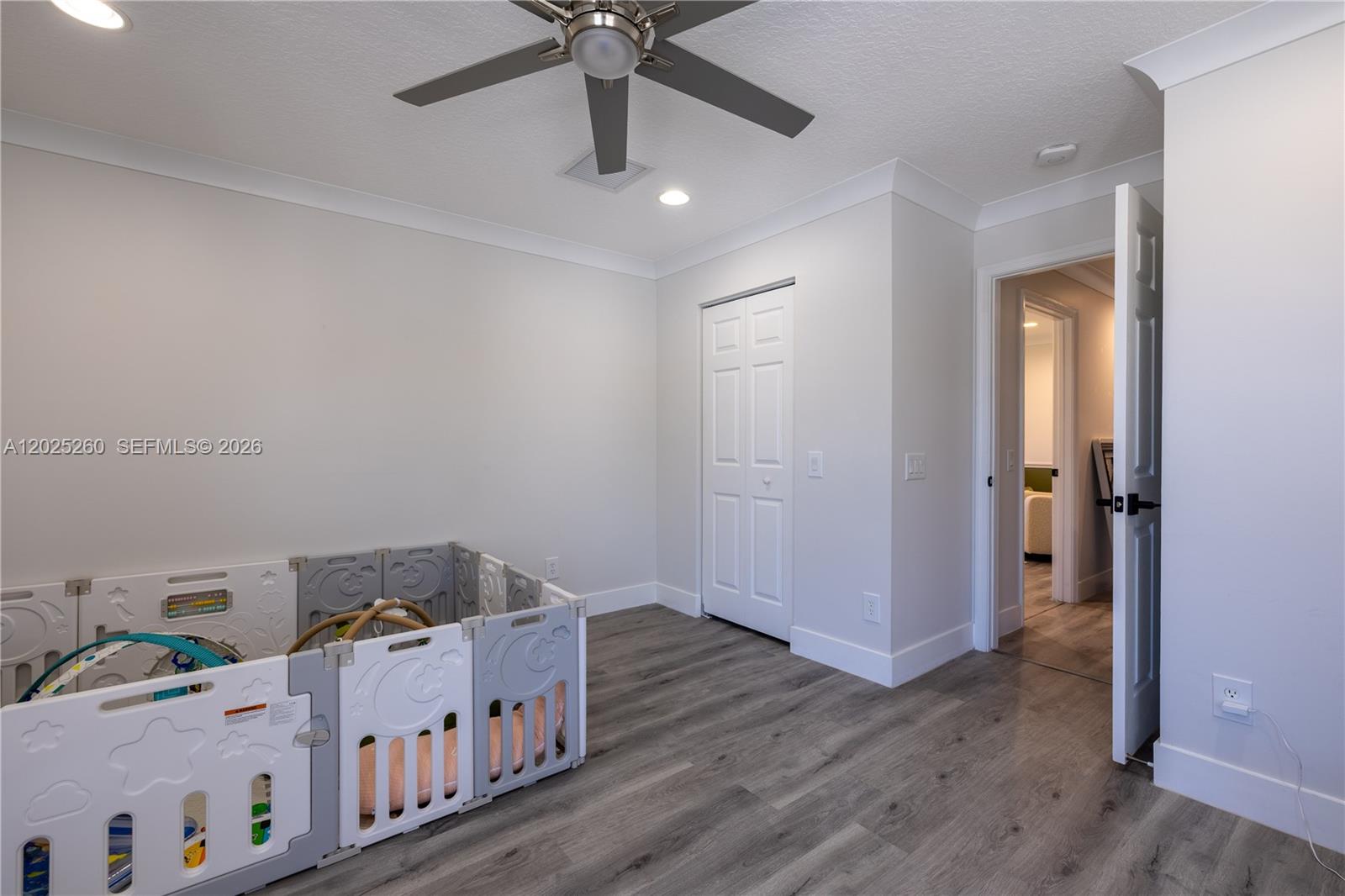 CANYON LAKES 6 - Residential Lease