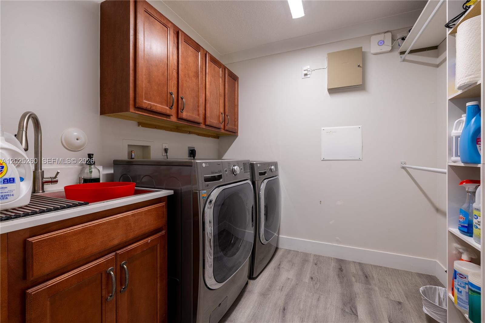CANYON LAKES 6 - Residential Lease