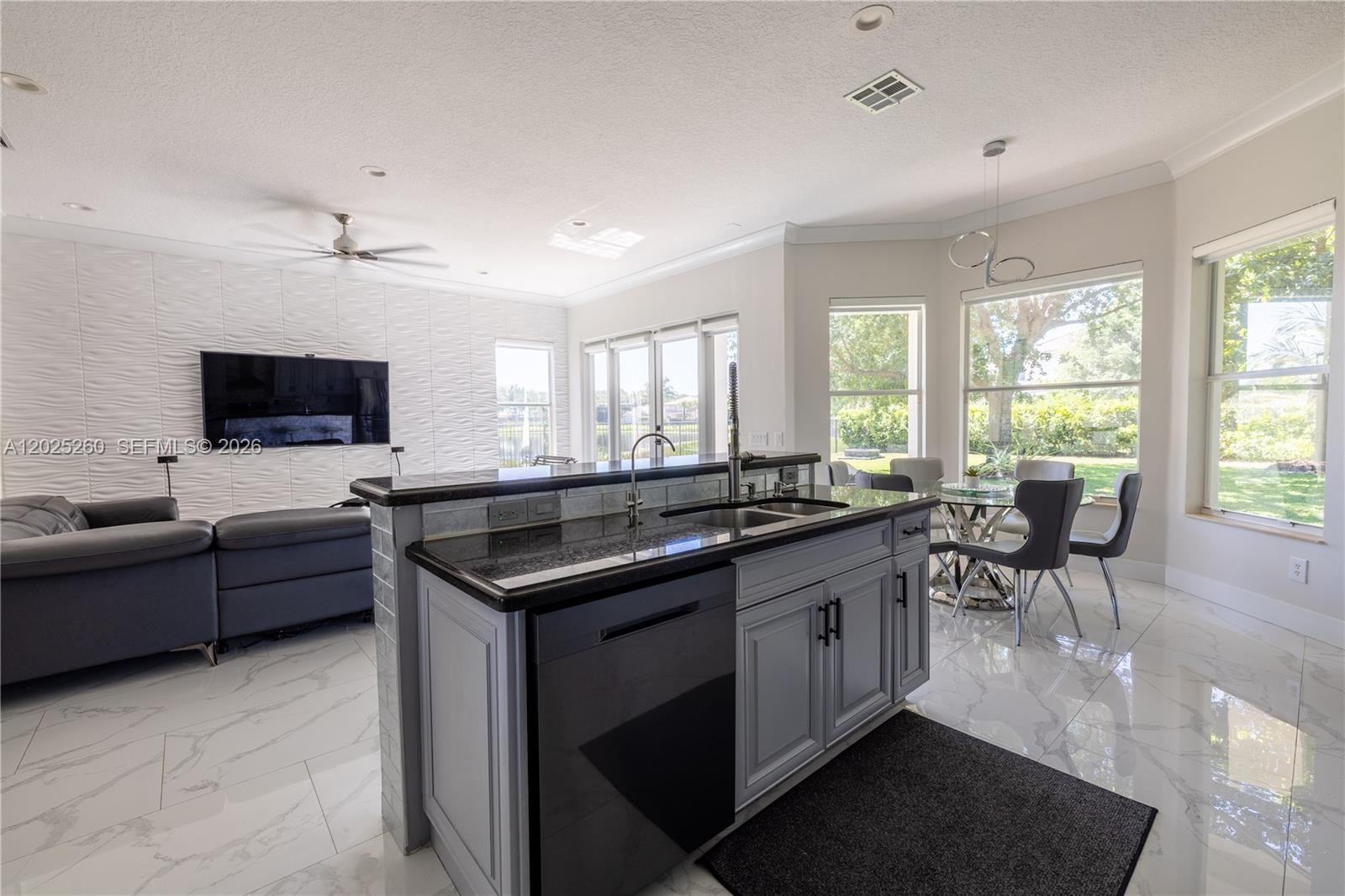 CANYON LAKES 6 - Residential Lease